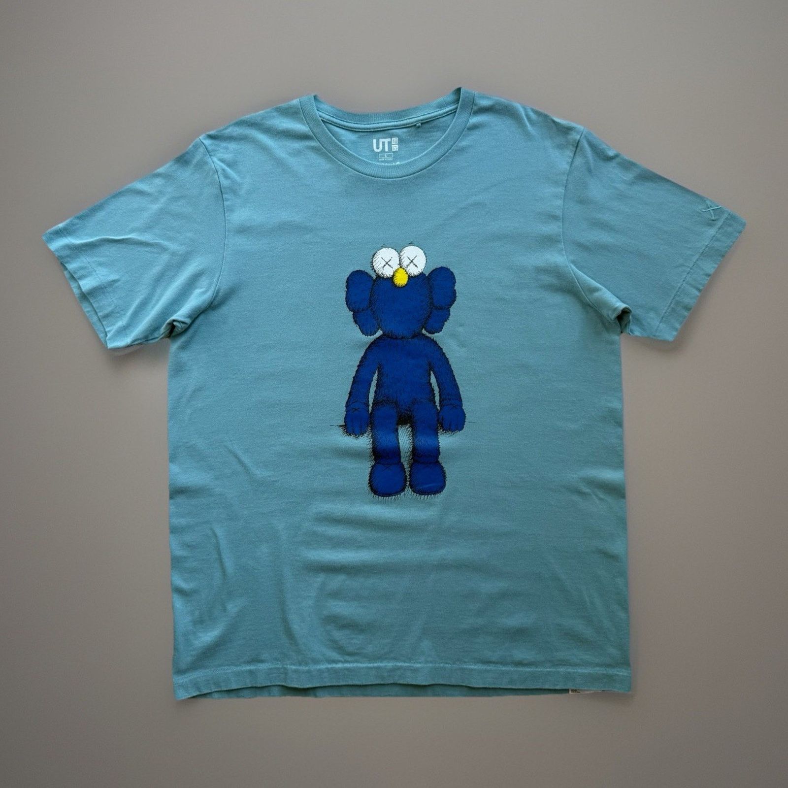 Kaws × Uniqlo Kaws Uniqlo Shirt Large Teal Casual Streetwear Minimalist Size US L / EU 52-54 / 3 - 1 Thumbnail