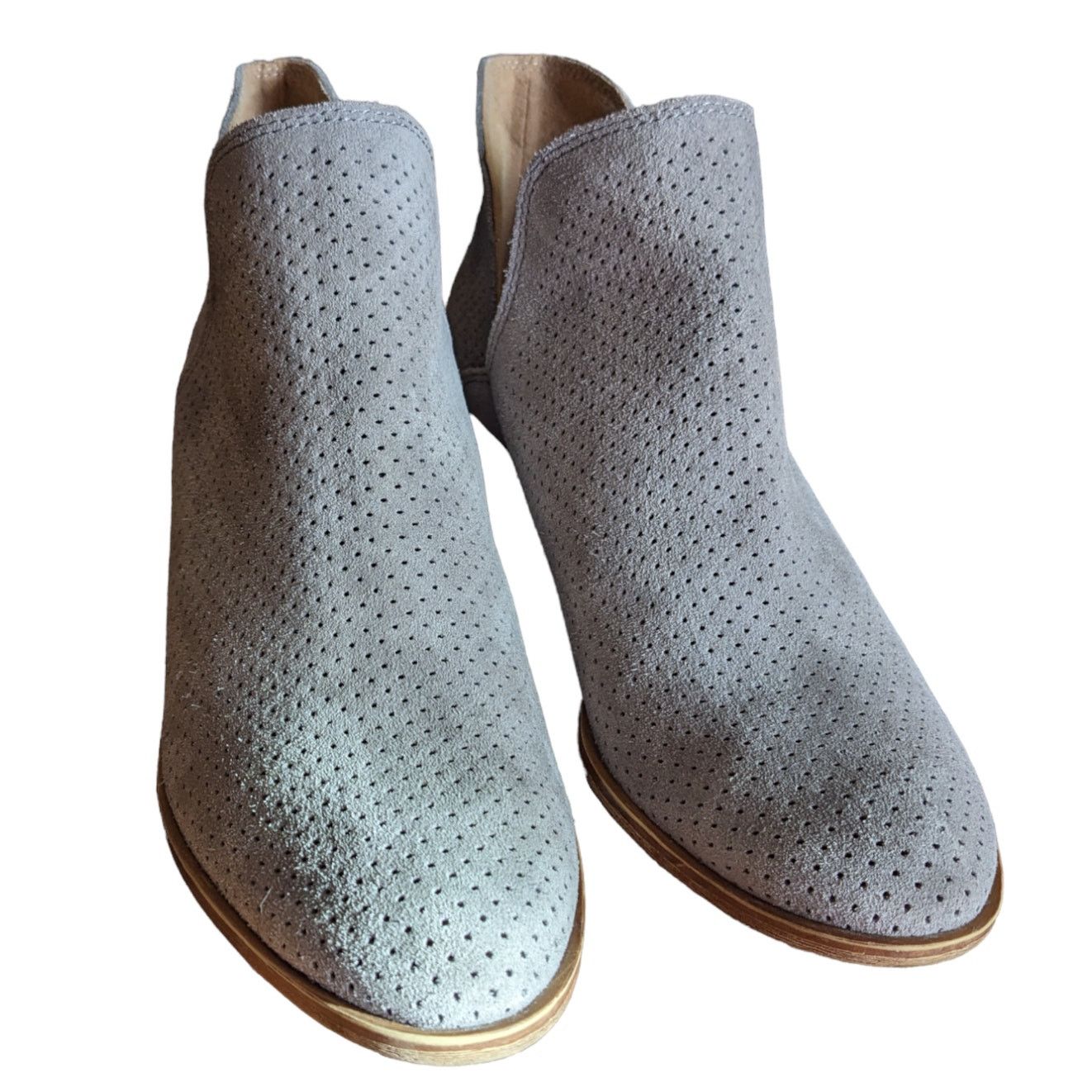 Lucky Brand Lucky Brand Baley Ankle Perforated Gray Suede Booties Size US 7.5 / IT 37.5 - 3 Thumbnail