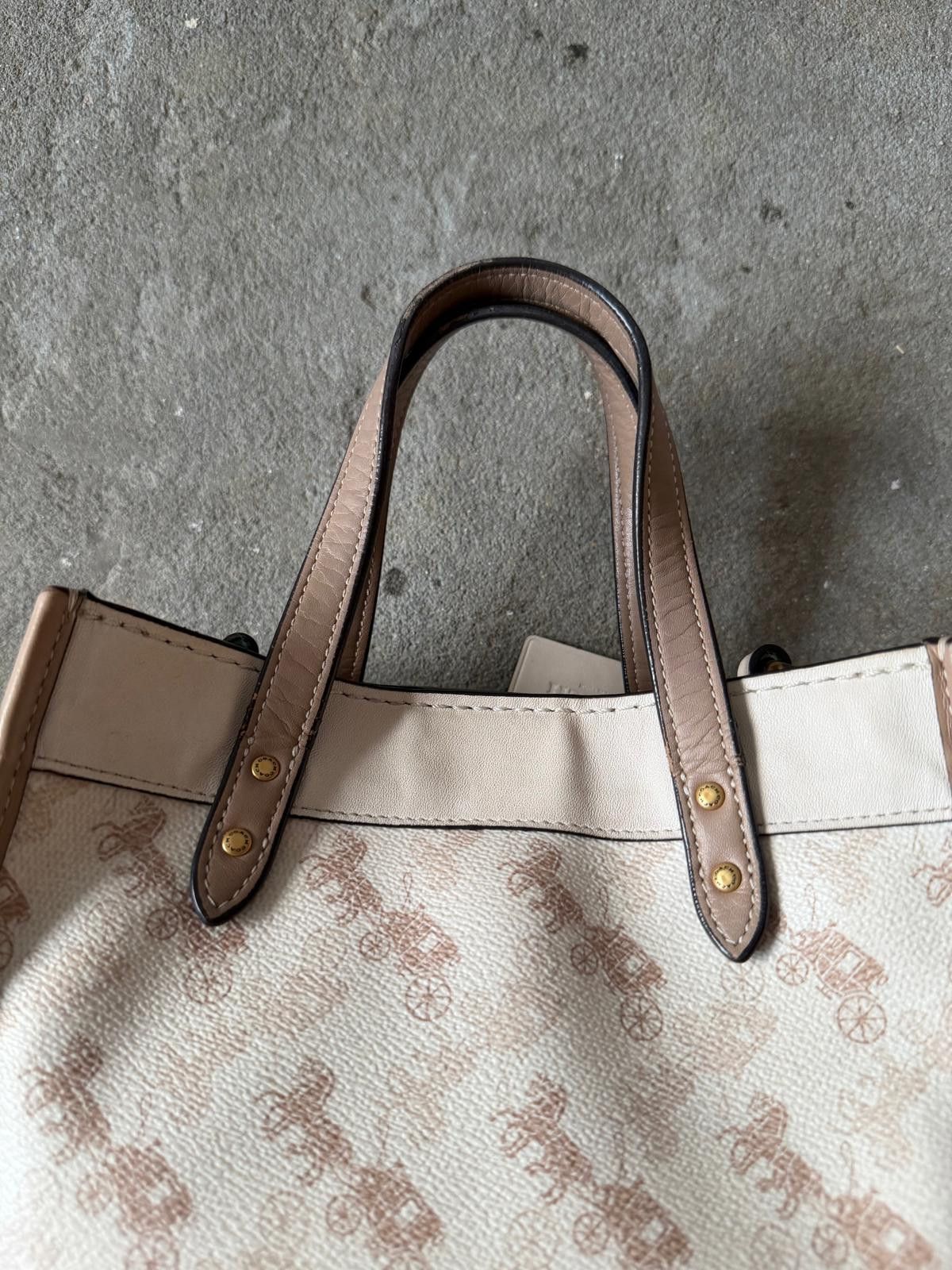 Coach Coach Field 22 Horse Carriage Tote Bag Brown/White Size ONE SIZE - 8 Thumbnail