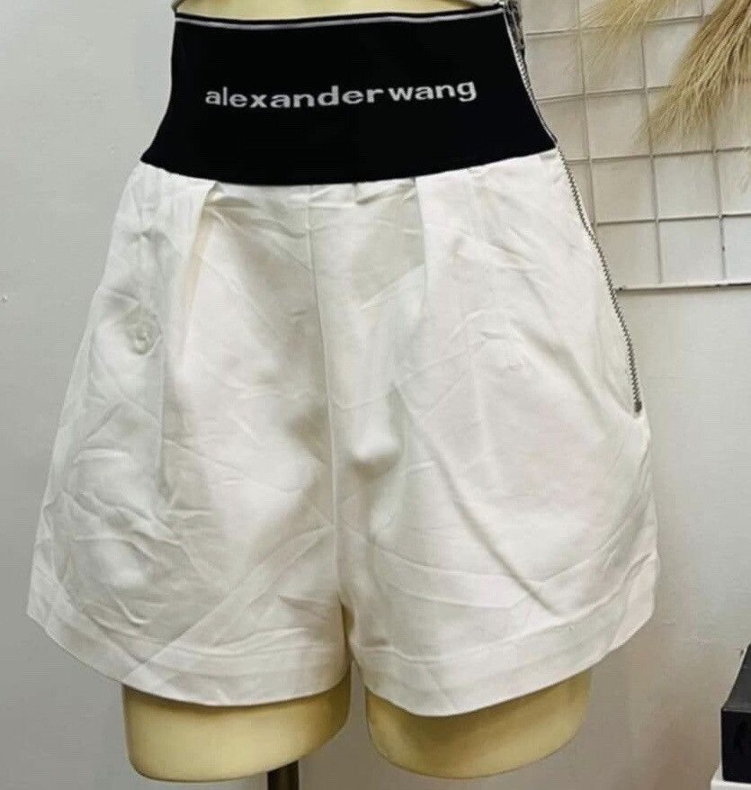 Alexander Wang ALEXANDERWANG SAFARI LOGO SHORT Size 26" / US 2 / IT 38 - 2 Thumbnail
