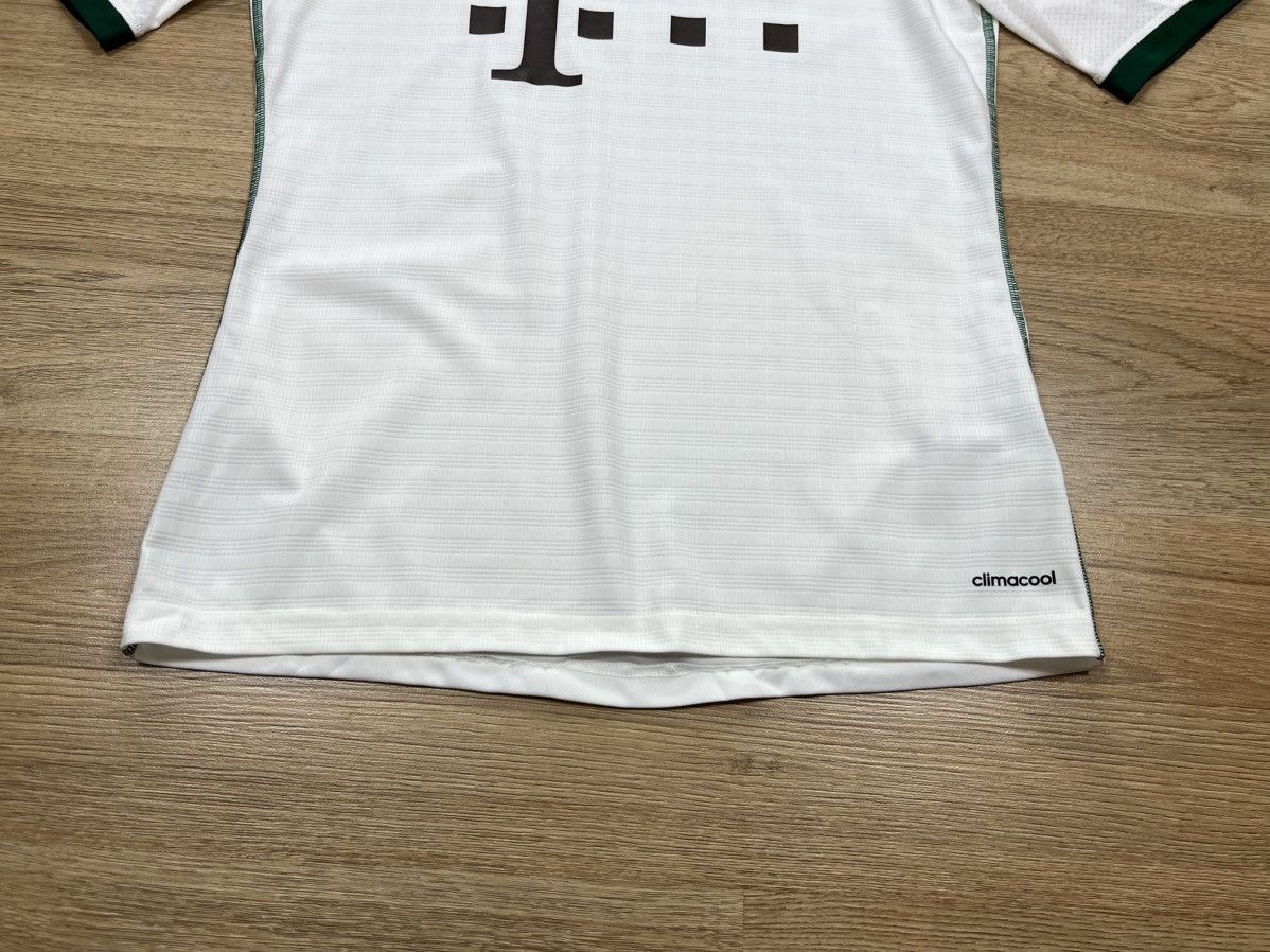 Adidas Bayern Munich 2013/14 Jersey Football T-shirt Soccer Adidas Size US M / EU 48-50 / 2 - 3 Thumbnail