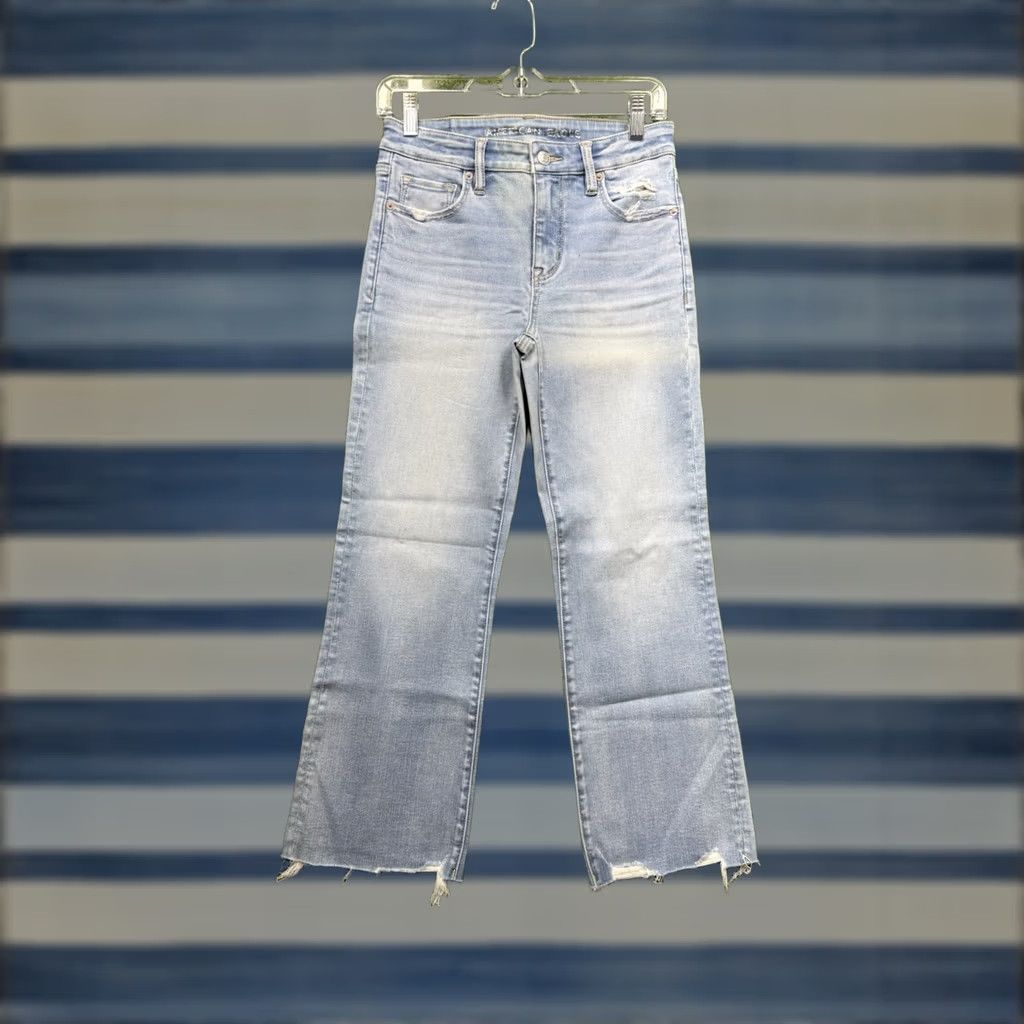 American Eagle Outfitters American Eagle Outfitters Jeans Womens 4 Next Level Low-Rise Bootcut Light Wash Denim Blue 27in inseam Regular Size 27" / US 4 / IT 40 - 1 Thumbnail