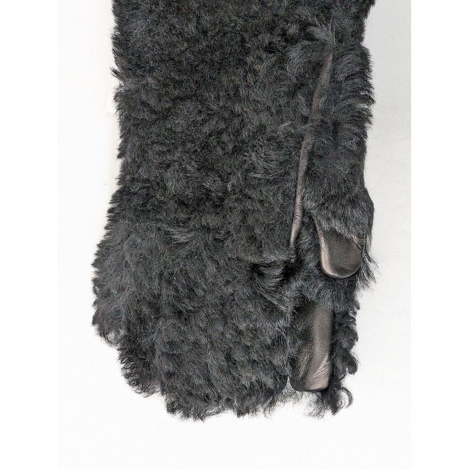 Bottega Veneta o1rshd1 Size: 9 / Gloves Teddy Shearling in Black Size ONE SIZE - 4 Thumbnail