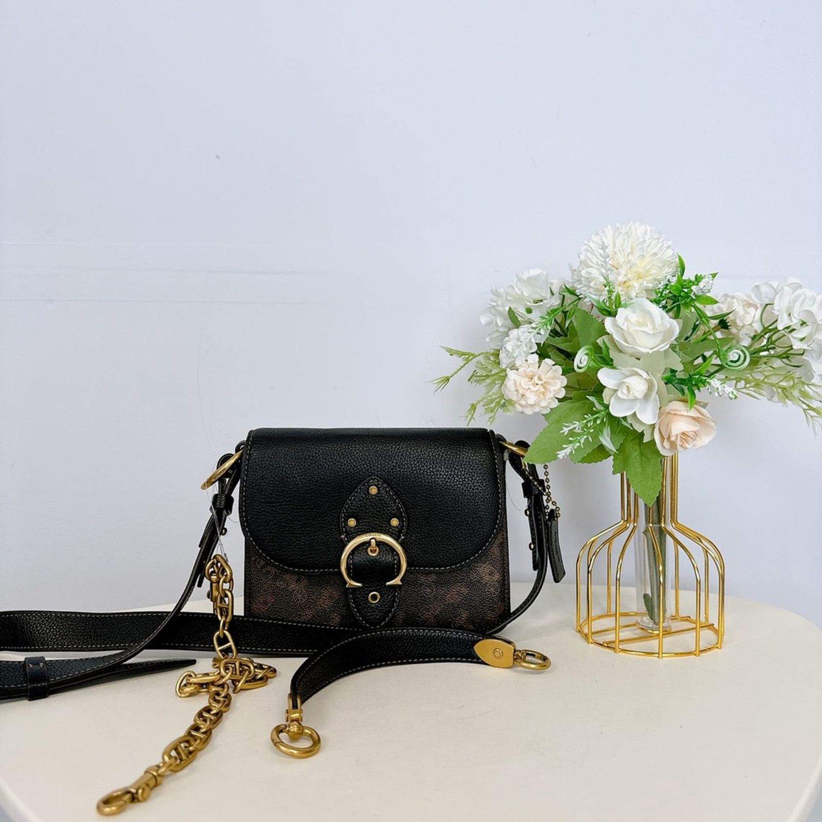 Coach Coach 4603 Beat Shoulder Bag 18 Horse And Carriage Black Size ONE SIZE - 2 Thumbnail