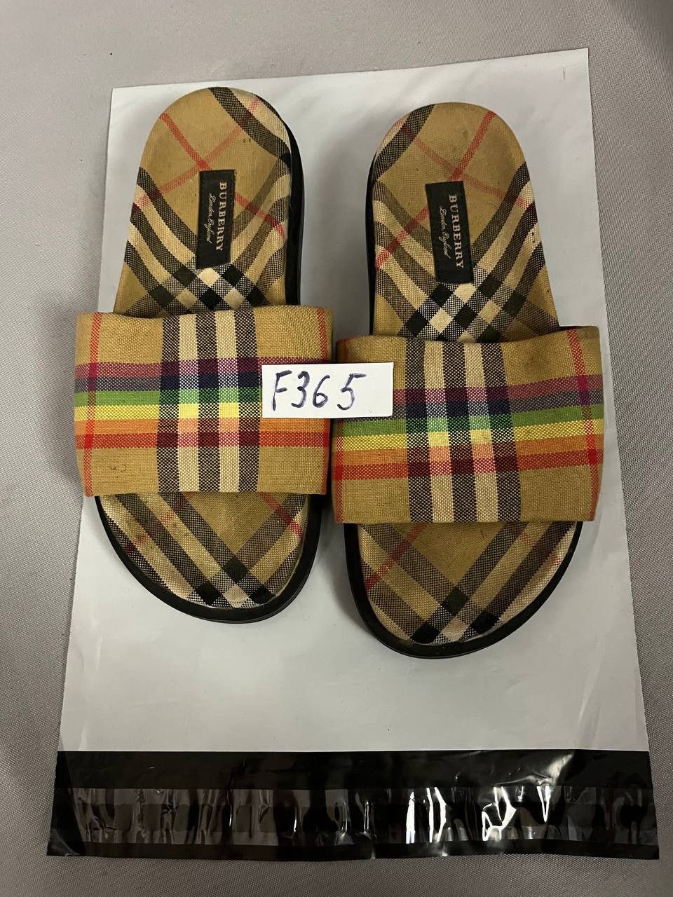 Burberry Burberry Slide Sandals Nova Check Size US 6 / IT 36 - 11 Thumbnail