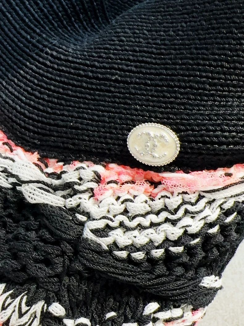 Chanel Chanel 20s roof series black and pink colorful striped kni Size 42" / US 20 - 3 Thumbnail