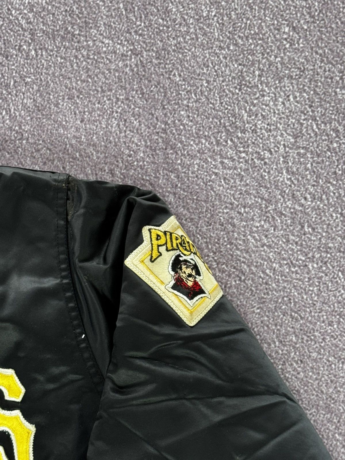 Starter 90s Vintage Starter Pittsburgh Pirates MLB Satin Bomber Size US L / EU 52-54 / 3 - 7 Thumbnail