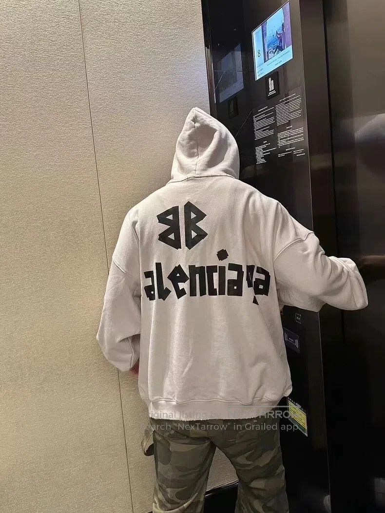 Balenciaga Balenciaga Tape damage hoodie Size US M / EU 48-50 / 2 - 7 Thumbnail