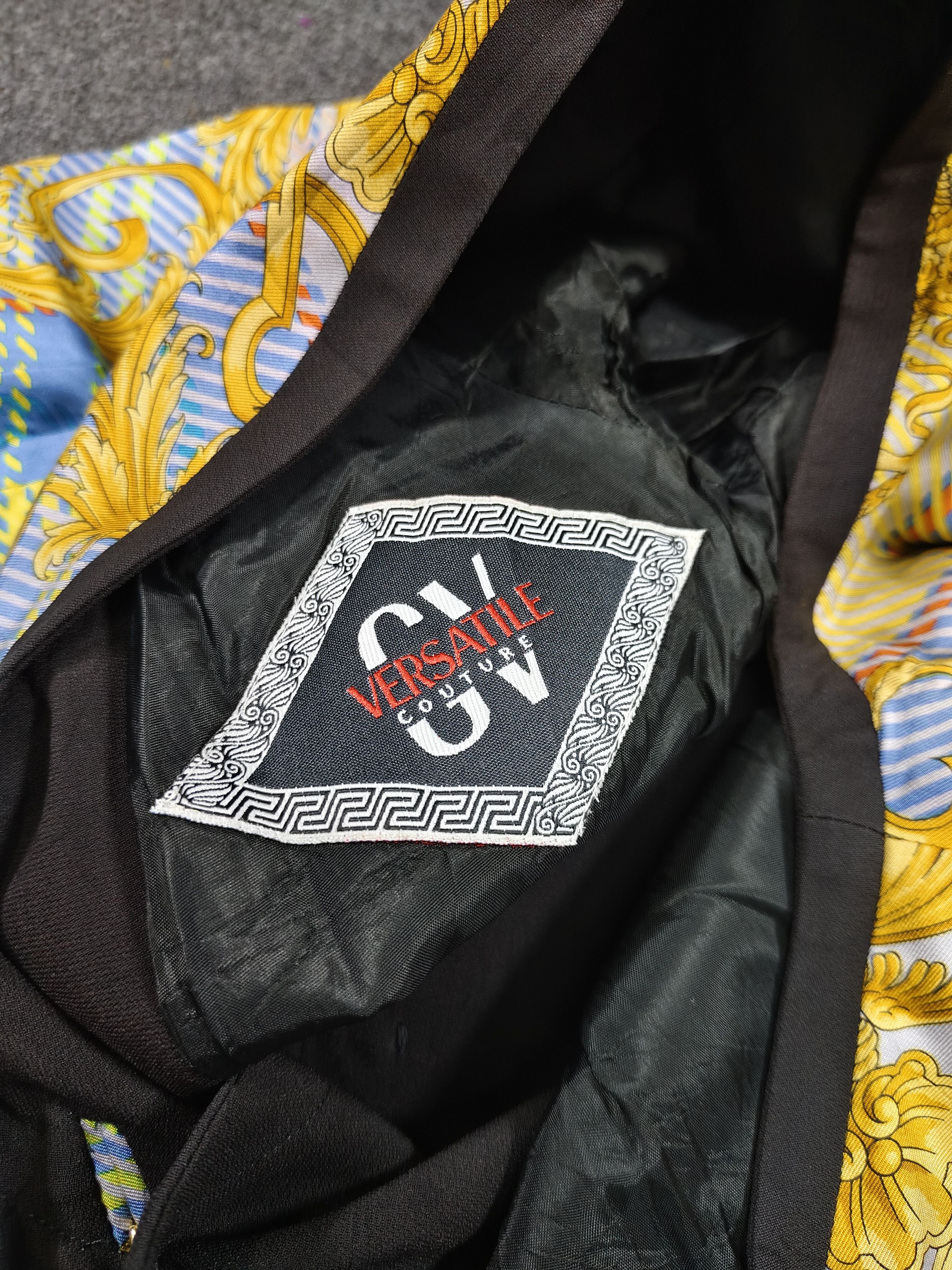 Versace ARCHIVE 📕80s Versatile by Gianni Versace Baroque Jacket Size L / US 10 / IT 46 - 4 Thumbnail
