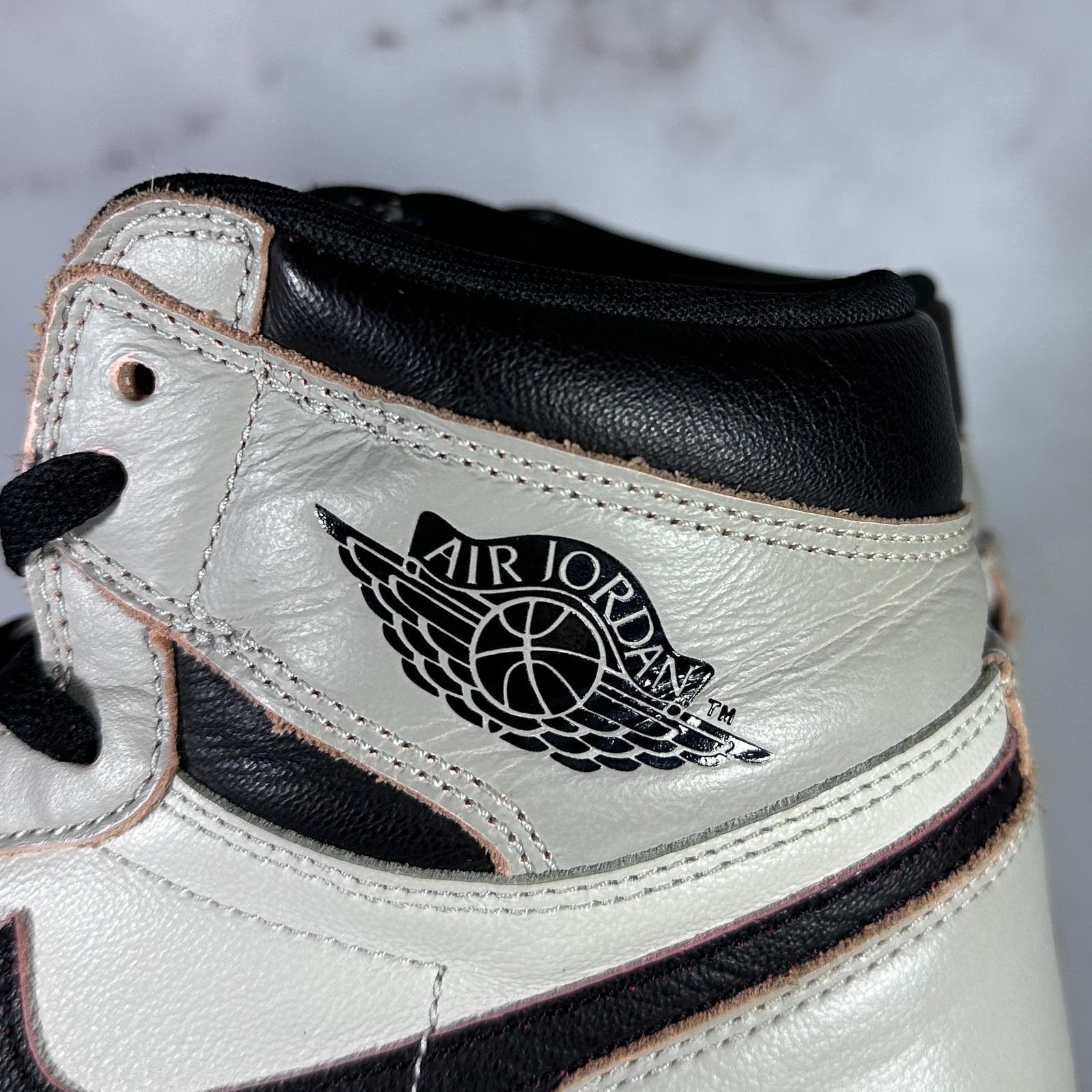 Jordan Brand Air Jordan 1 Retro High NYC to Paris Size US 11 / EU 44 - 4 Thumbnail
