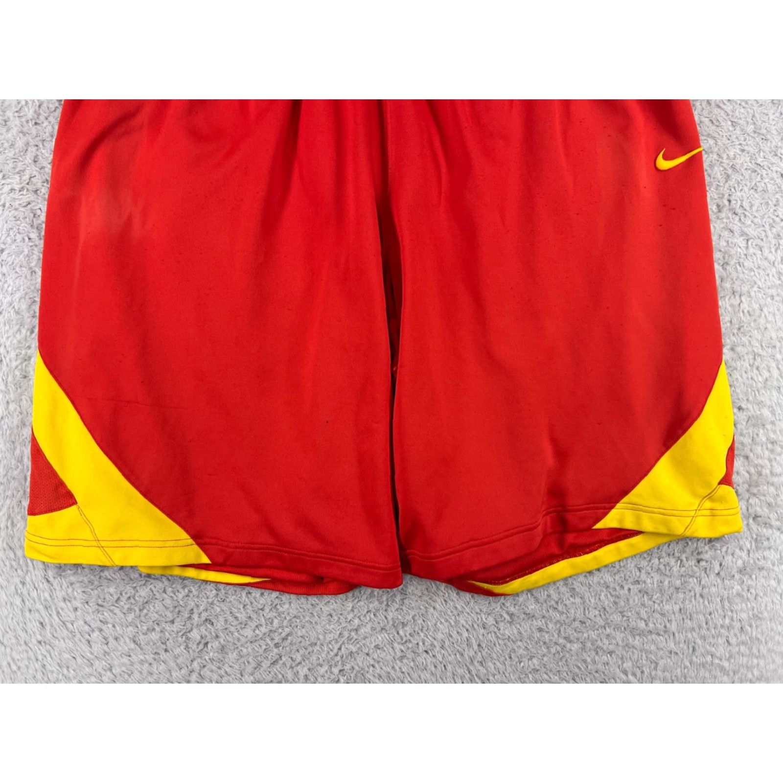 Nike Nike Shorts Mens Large Red Yellow 100% Polyester Basketball Swoosh Athletic Size US 33 - 5 Thumbnail