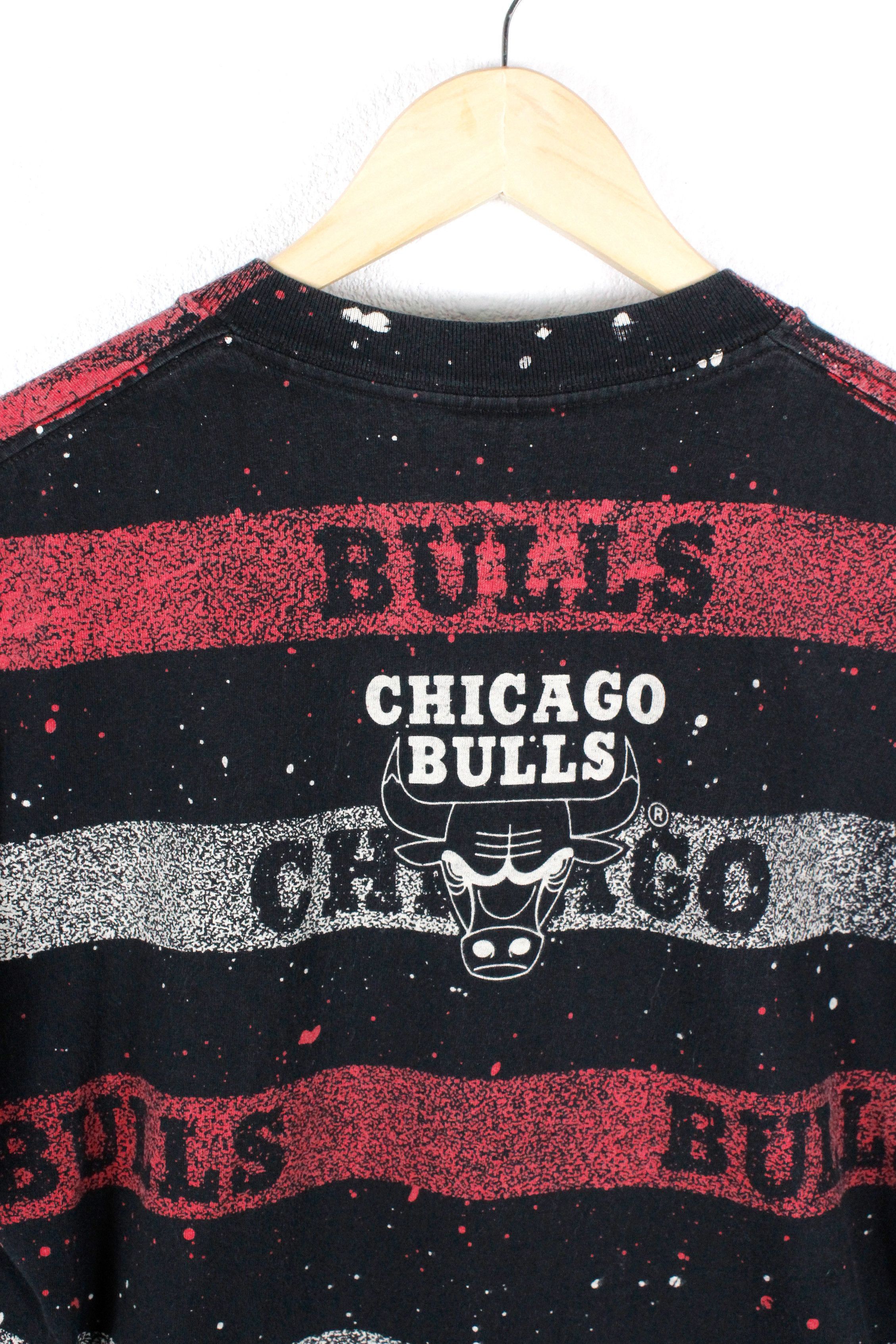 NBA Vintage Chicago Bulls All Over Printed Graphic Tee T-shirt Size US M / EU 48-50 / 2 - 7 Thumbnail