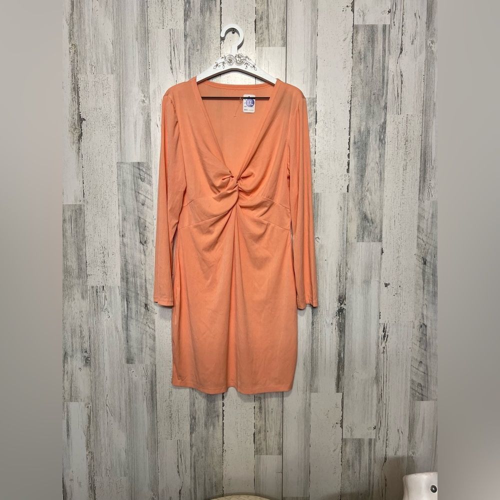 Other Peach Long Sleeve Twist Front Deep V-Neck dress XXL Size XXL / US 16-18 / IT 52-54 - 4 Thumbnail