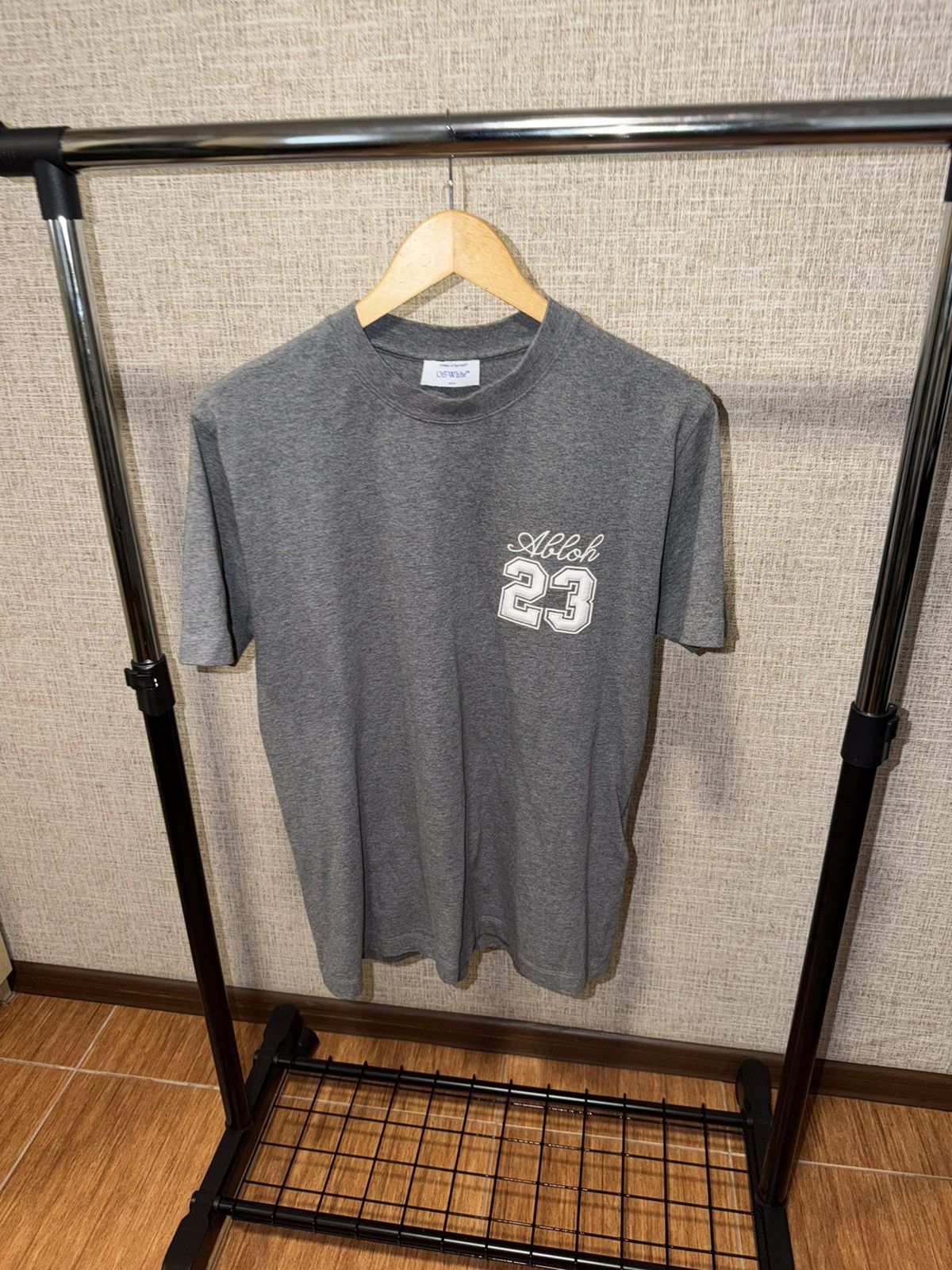 Off-White OFF-WHITE Ow 23 Embroidered Gray T-Shirt Size US M / EU 48-50 / 2 - 1 Thumbnail