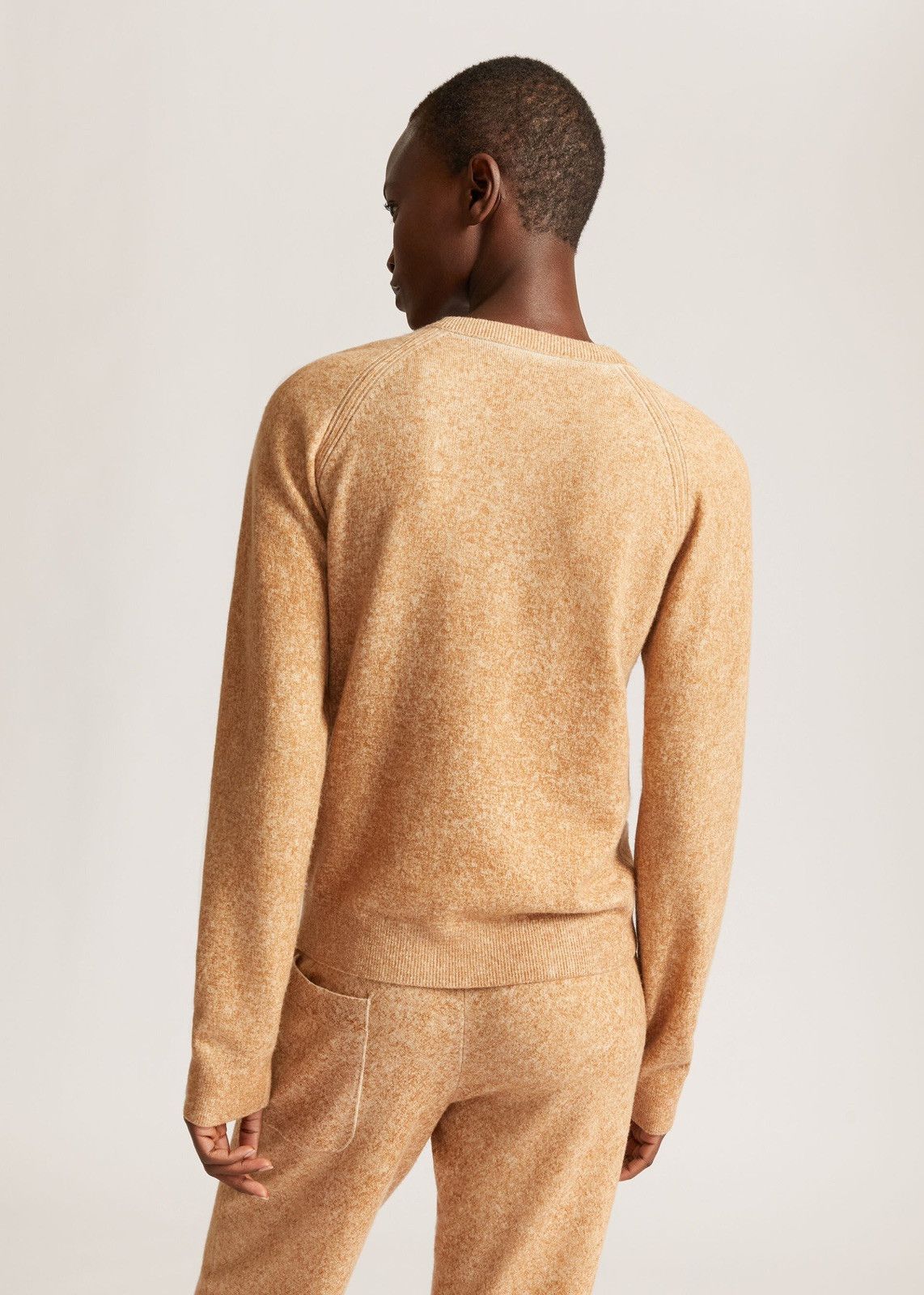 Loro Piana o1srvl11e0125 Merano Cashmere Crewneck Sweater in Camel Size XS / US 0-2 / IT 36-38 - 3 Thumbnail