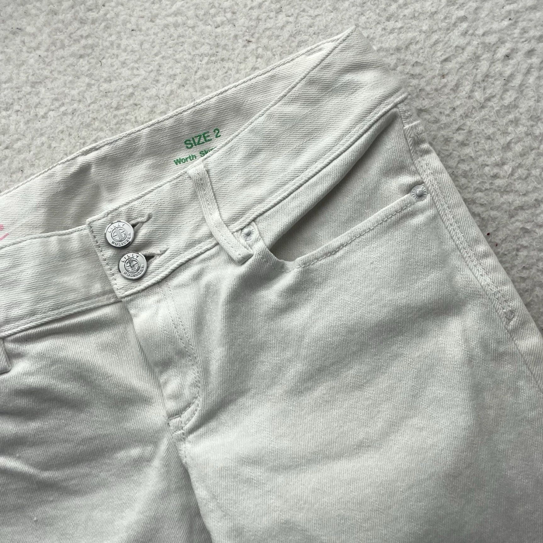 Lilly Pulitzer Lilly Pulitzer Jeans 29x27 White Stretch Resort Prep Skinny Mini 2 Womens Jeans Black? Size 26" / US 2 / IT 38 - 2 Thumbnail