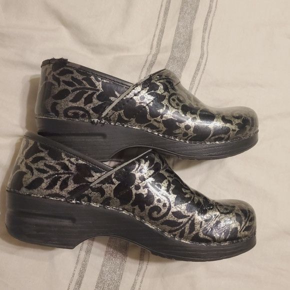 Dansko Dankso Silver Black Floral Clogs Work Comfort SZ EU40/US9 Size US 10 / IT 40 - 3 Thumbnail