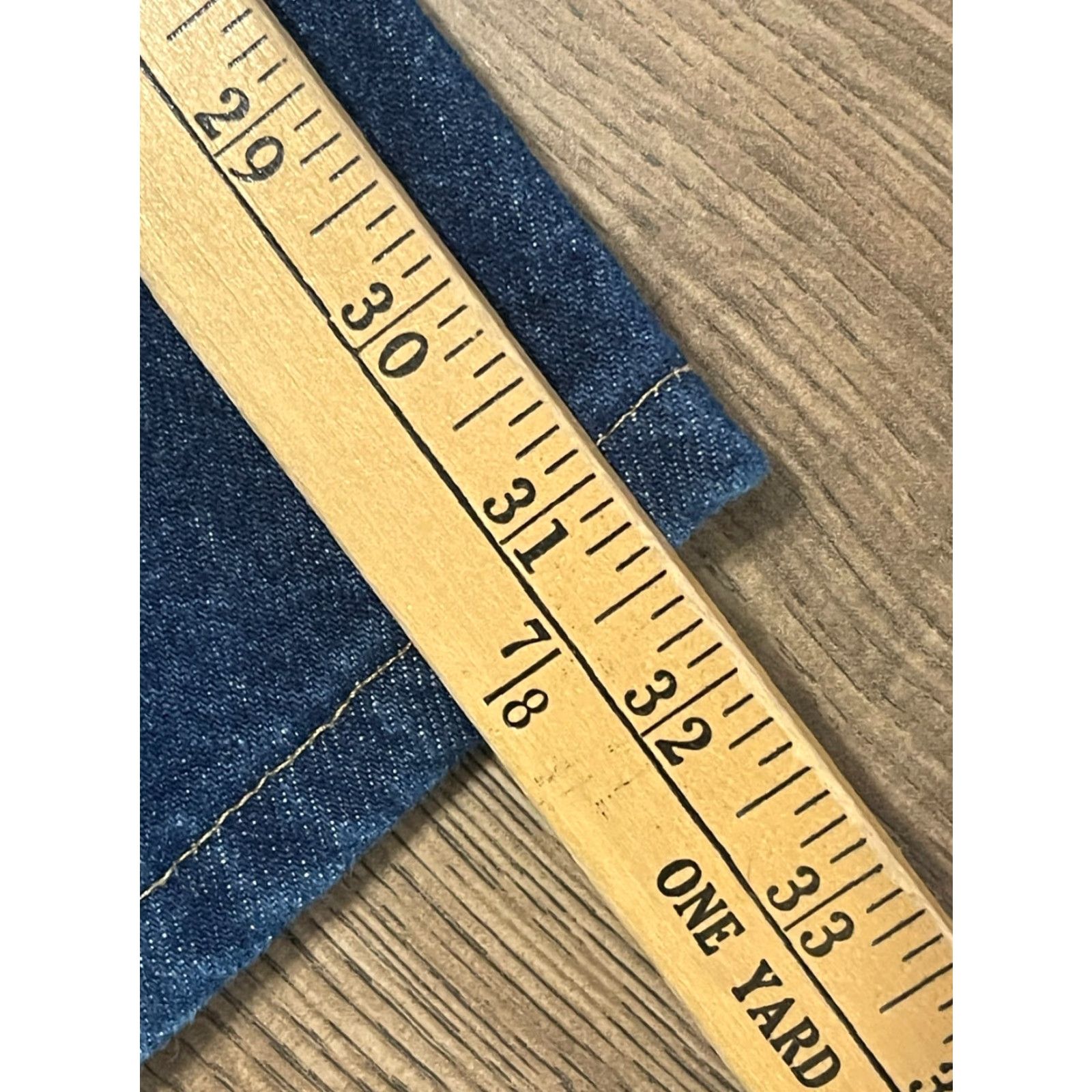 Wrangler Wrangler Jeans Men's 33x32 Blue Denim Straight Pockets Regular Inseam 32in Jeans Size US 33 - 5 Thumbnail