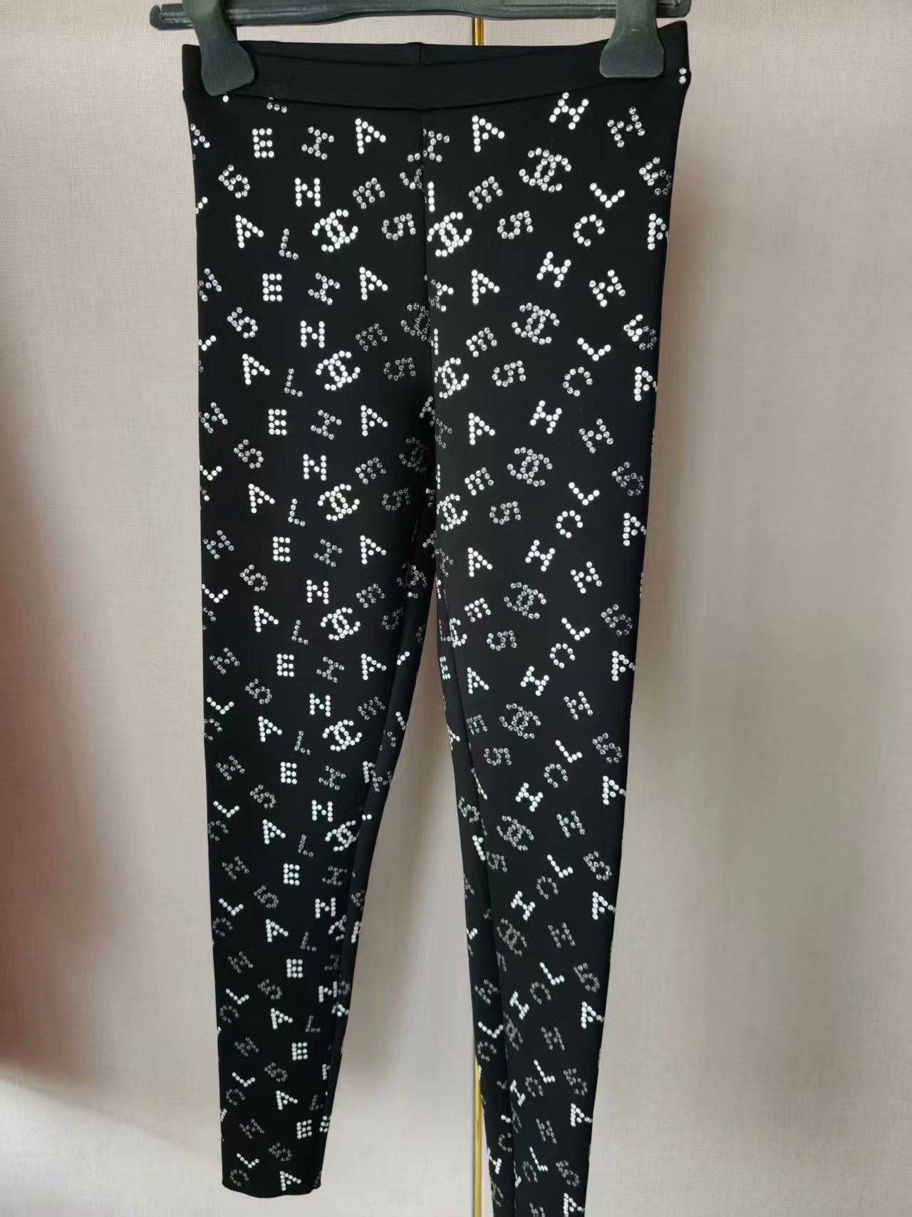 Chanel Chanel Women's Pants Size 30" / US 8 / IT 44 - 1 Thumbnail