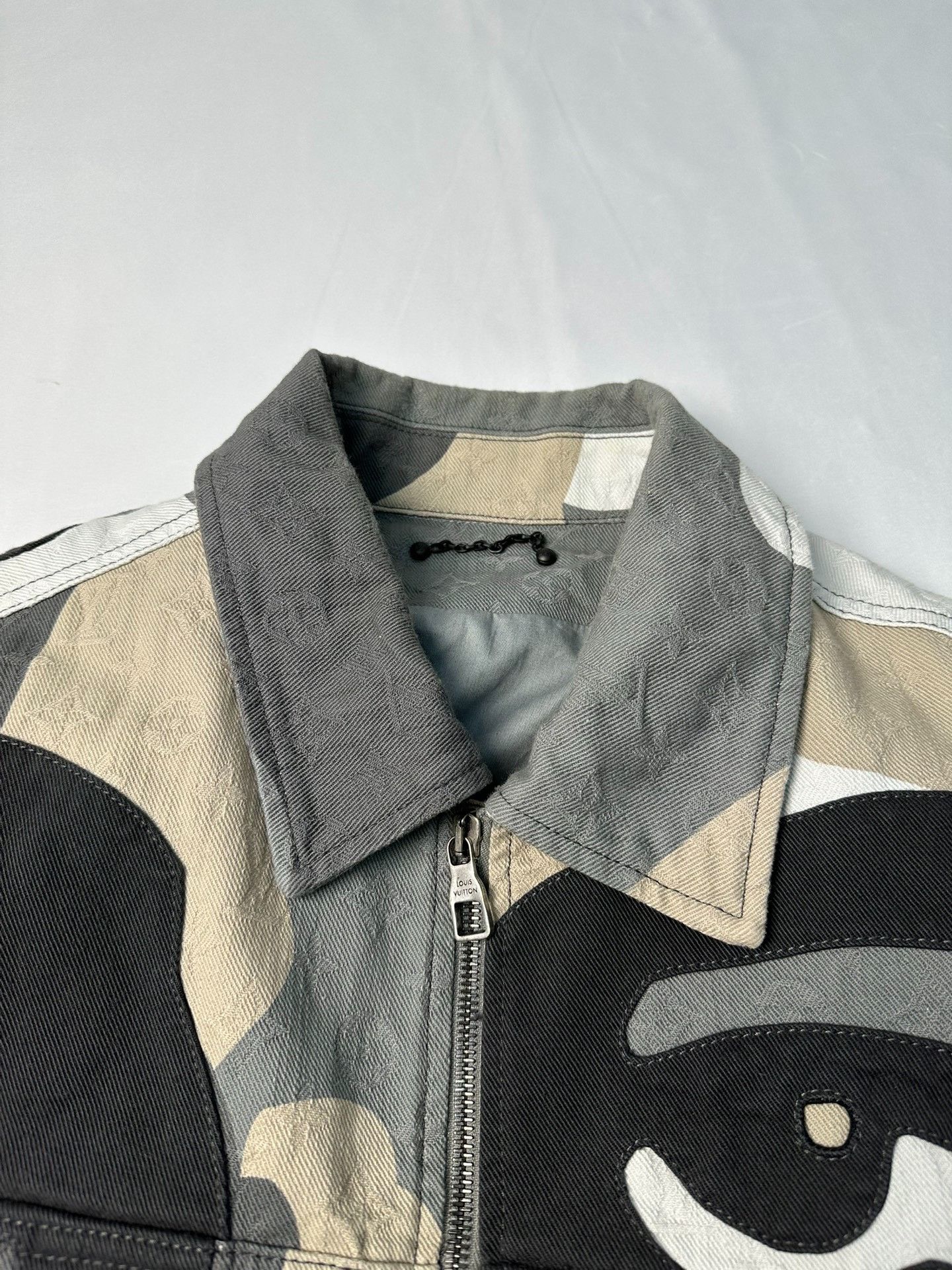 Louis Vuitton Louis Vuitton Head Portrait Camouflage Print Color Matching Size US L / EU 52-54 / 3 - 8 Thumbnail