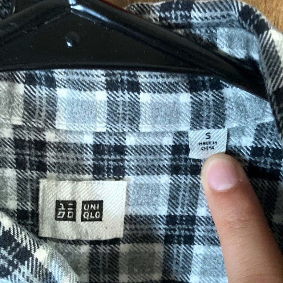 Uniqlo Uniqlo Mens Shirt Black White Flannel Button-Down Long Sleeve 100% Cotton Small Size US S / EU 44-46 / 1 - 6 Thumbnail