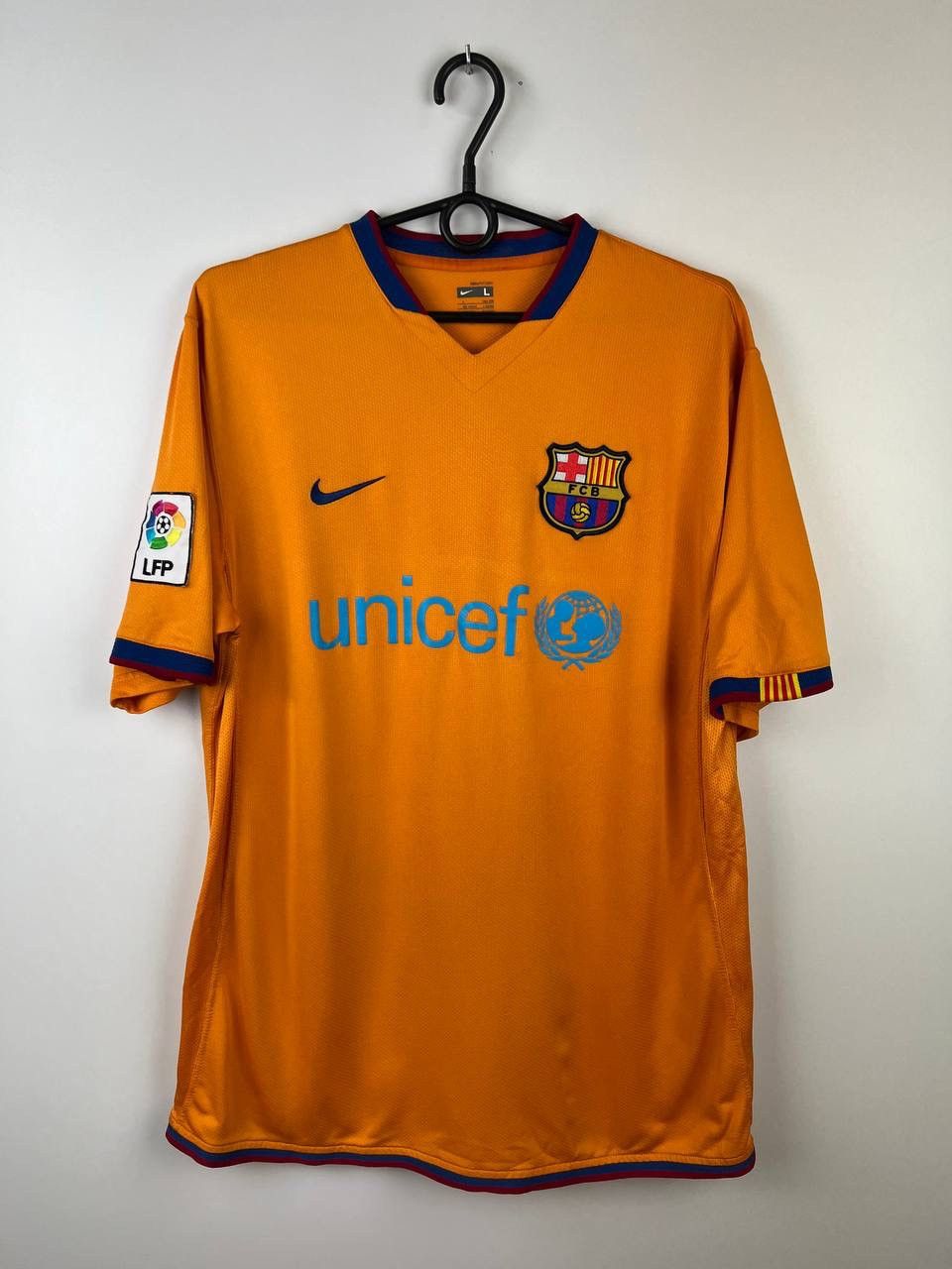 Nike Barcelona Nike 2006-07 vintage jersey t-shirts size L Size US L / EU 52-54 / 3 - 1 Thumbnail