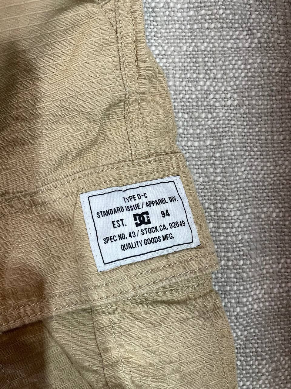 DC DC Shoes Warehouse Cargo Bermuda Shorts with Pockets Size XL Size US 36 / EU 52 - 4 Thumbnail