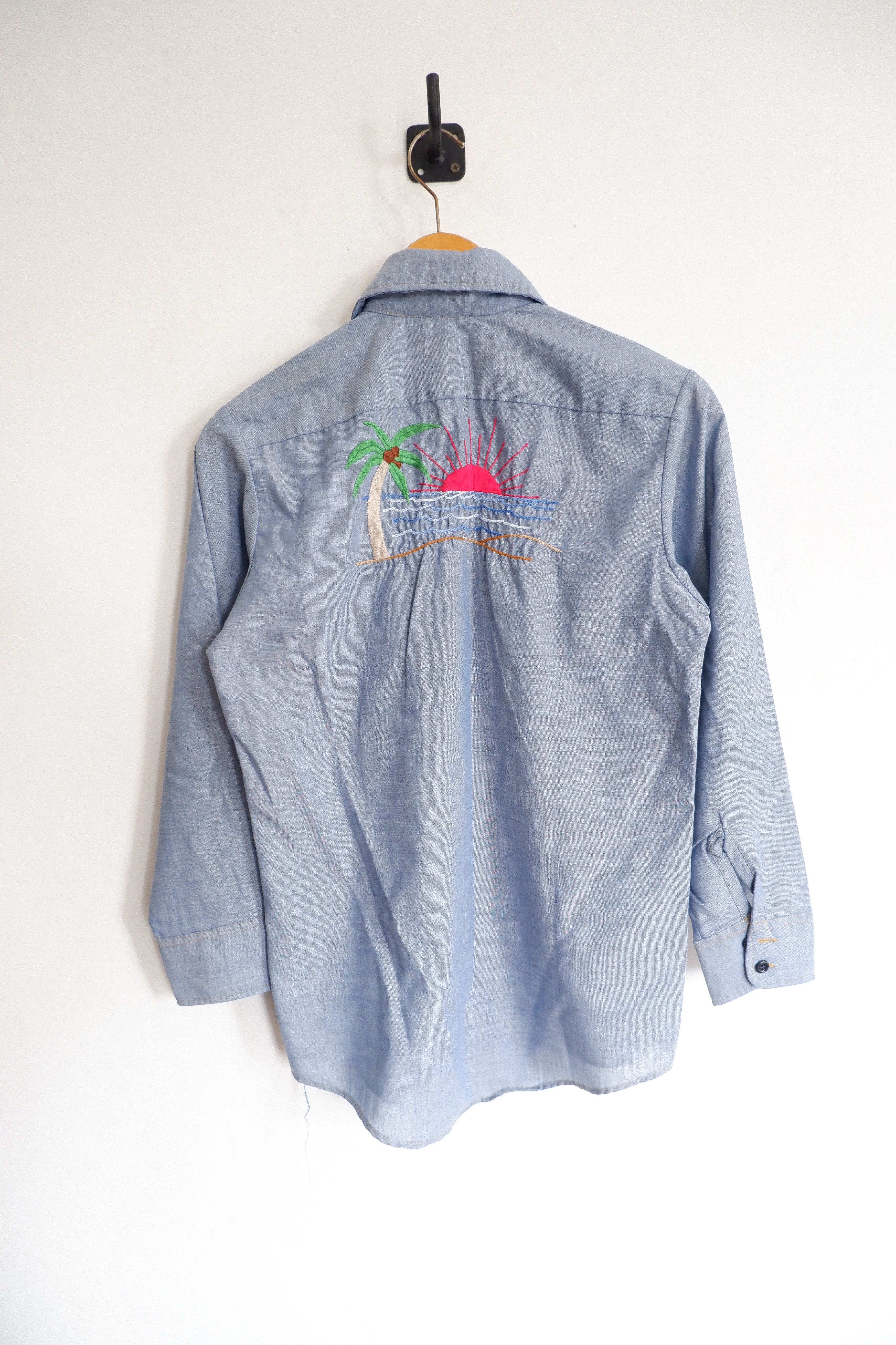 Levi's Vintage Clothing Vintage 1980 LEVI'S Hand Stitch Embroidered Chambray Shirts Size US S / EU 44-46 / 1 - 3 Thumbnail