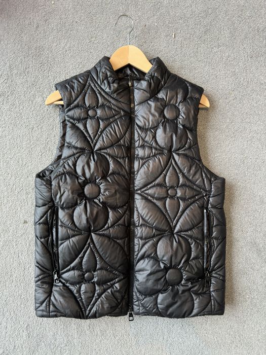 Runway LOUS VUITTON Virgil Abloh Multi 3D Pocket utility pocket ribbed vest  M