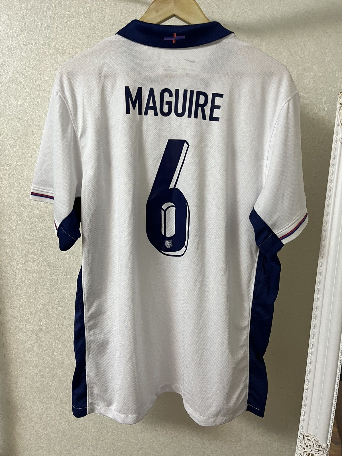 Vintage England 2024 Home #6 Maguire Jersey Size US XXL / EU 58 / 5 - 2 Thumbnail