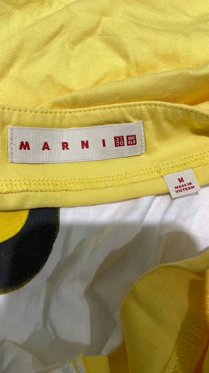 Marni MARNI x UNIQLO FLOWERS TSHIRT Size M / US 6-8 / IT 42-44 - 3 Thumbnail