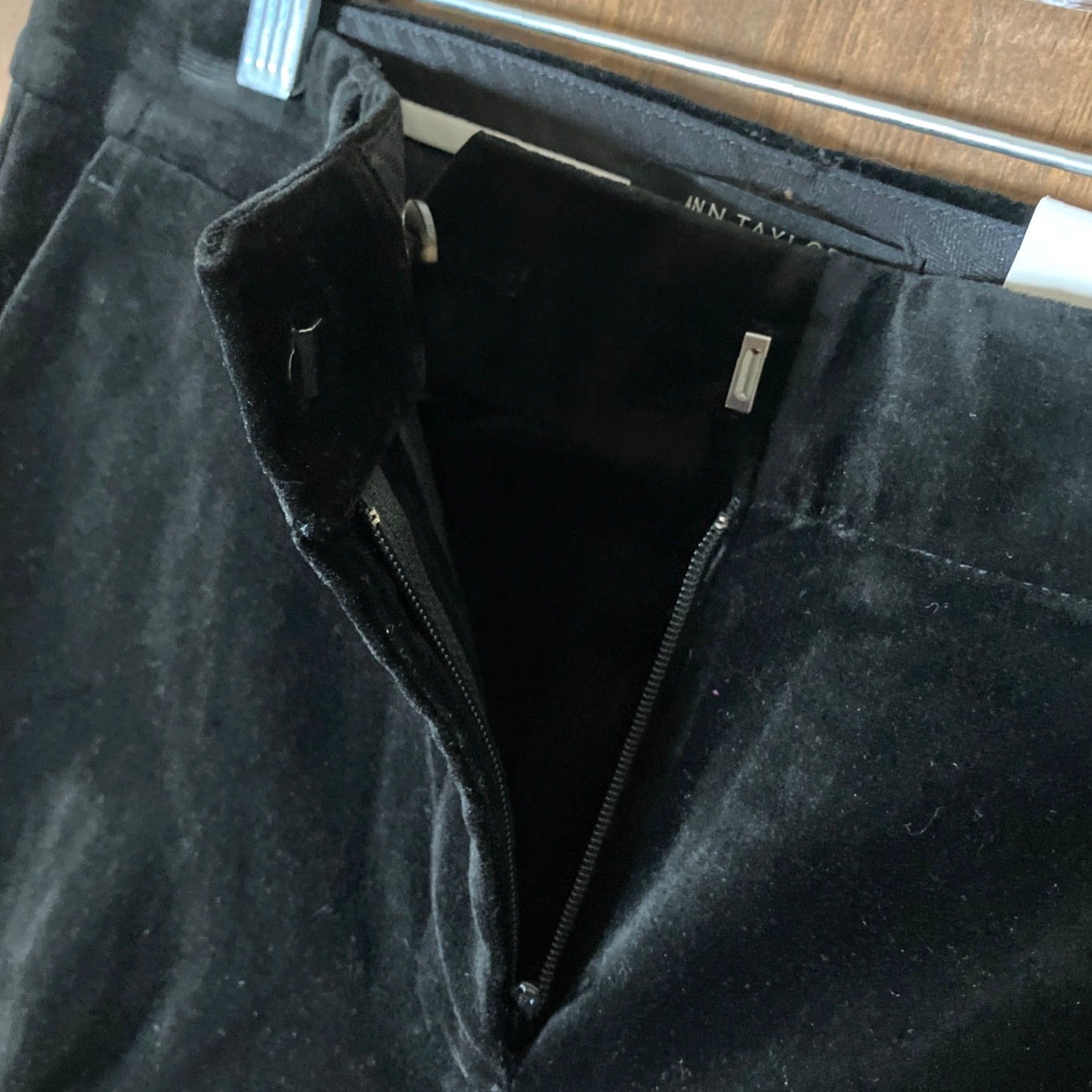 Ann Taylor VINTAGE Ann Taylor Women Pants Black Velvet Petite Mid Rise Slim Ankle Stretch 2P Size 30" / US 8 / IT 44 - 4 Thumbnail