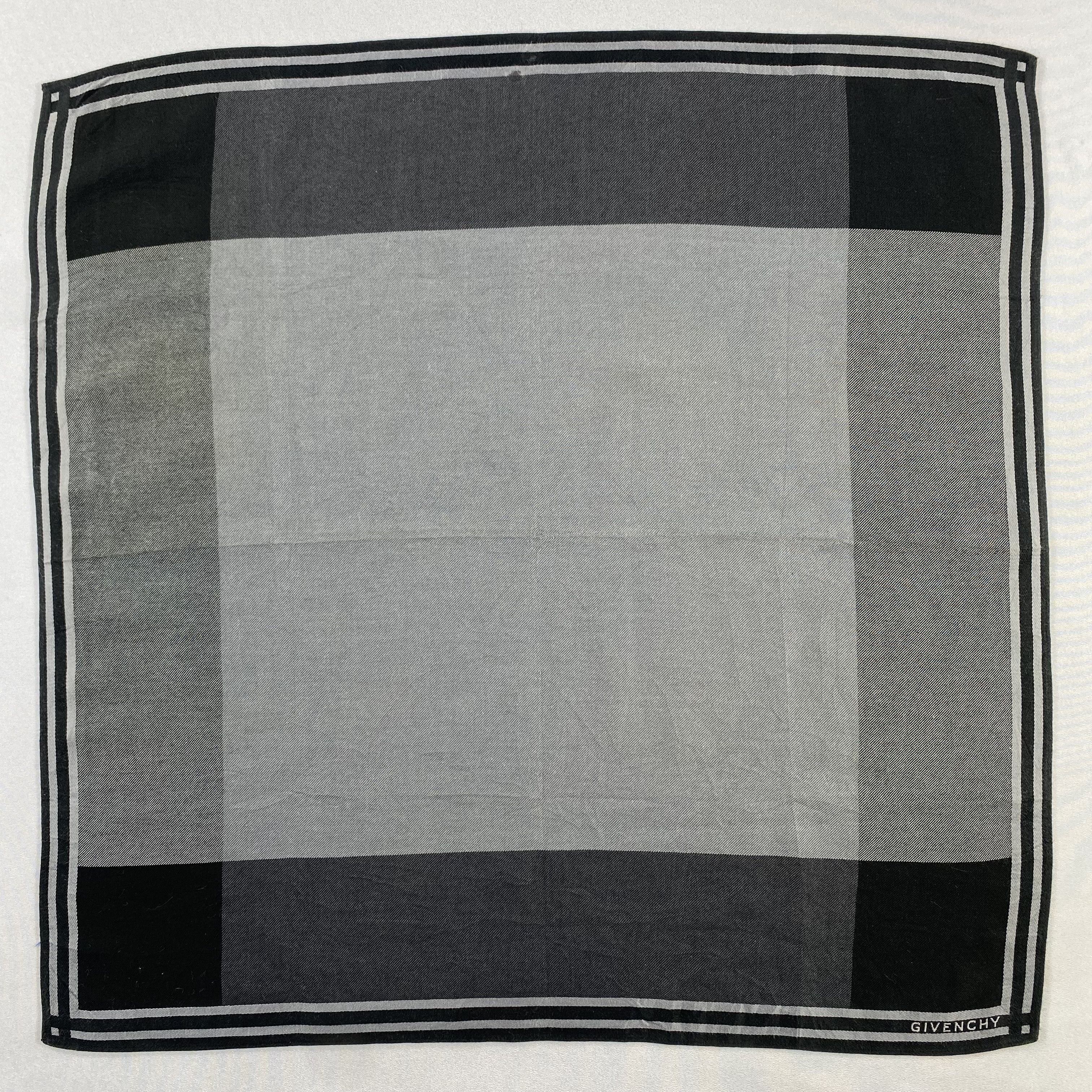 Vintage Givenchy Bandana/ Handkerchief / Neckerchief-P1432 Size ONE SIZE - 1 Thumbnail