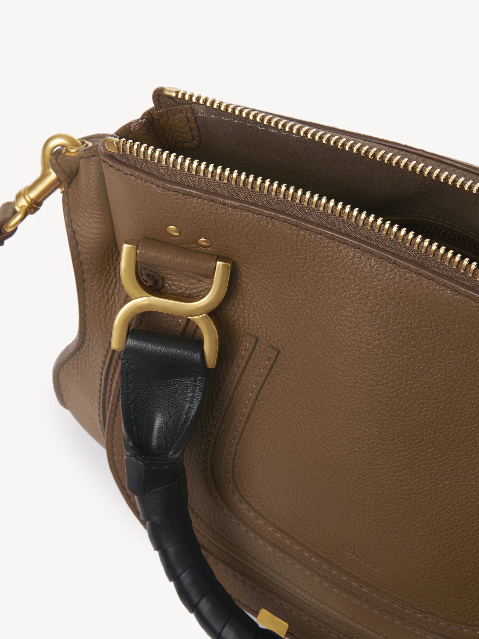 Chloe o1loc1c1024 Size: OS / Marcie Small Carry in Palm Brown Size ONE SIZE - 5 Thumbnail