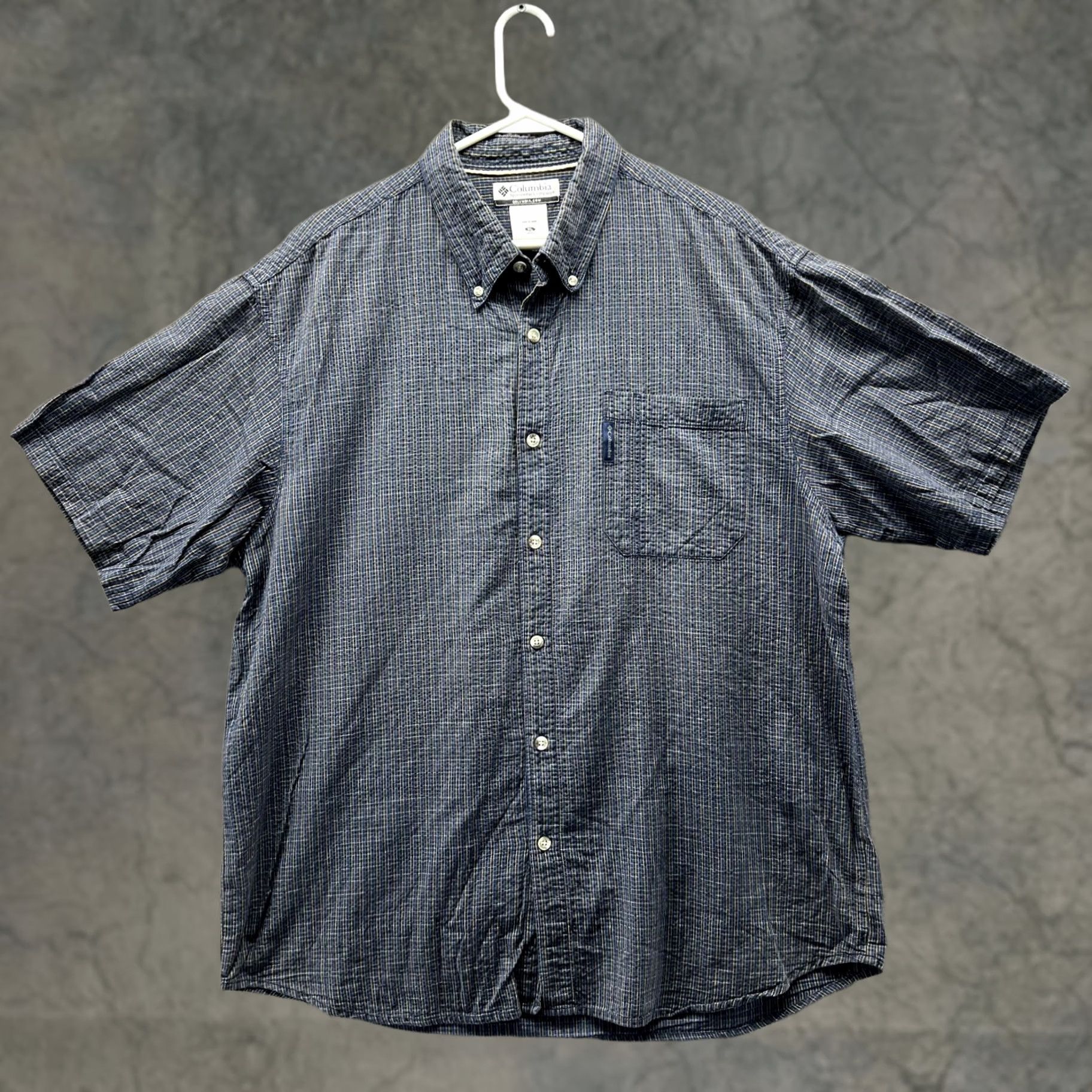 Vintage VINTAGE Columbia Shirt Mens XL Gray Casual Button-Down Seersucker Sportswear Size US XL / EU 56 / 4 - 1 Thumbnail