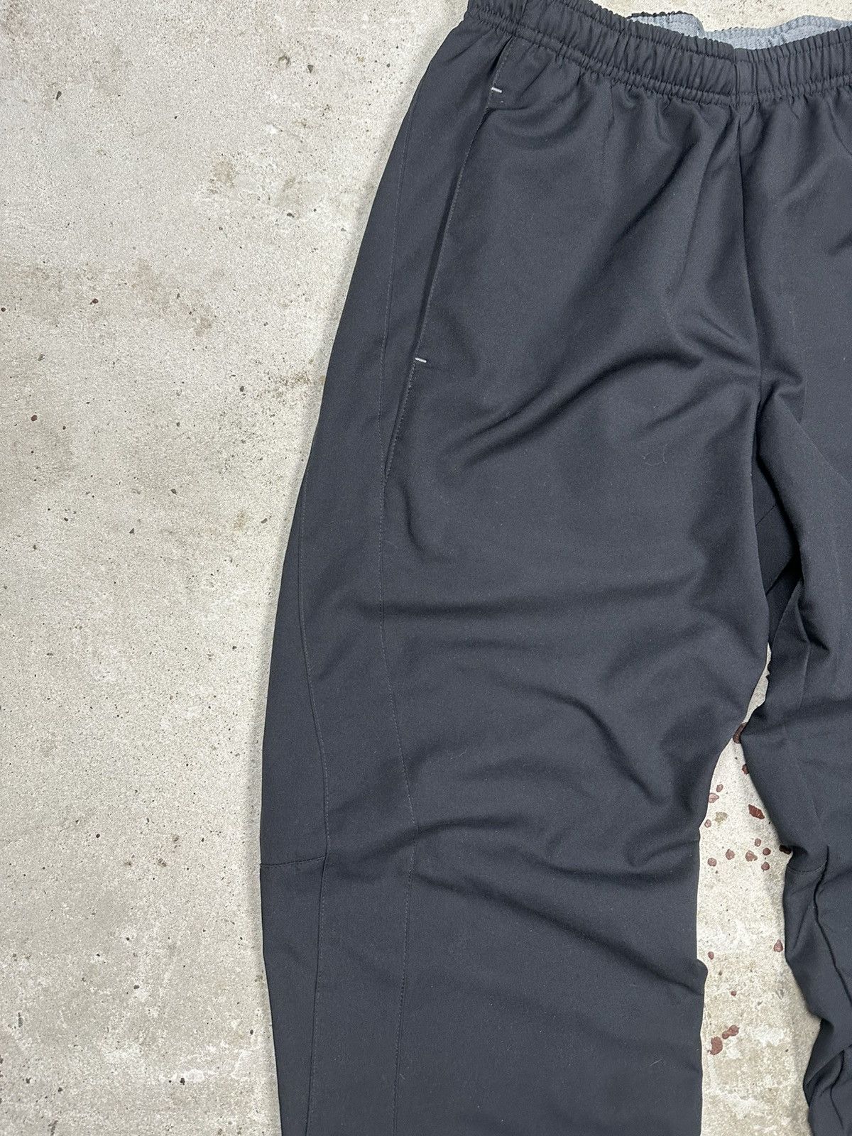 Nike Vintage Y2K Nike Black Baggy Track Pants Swoosh rare usa Size US 30 / EU 46 - 5 Thumbnail