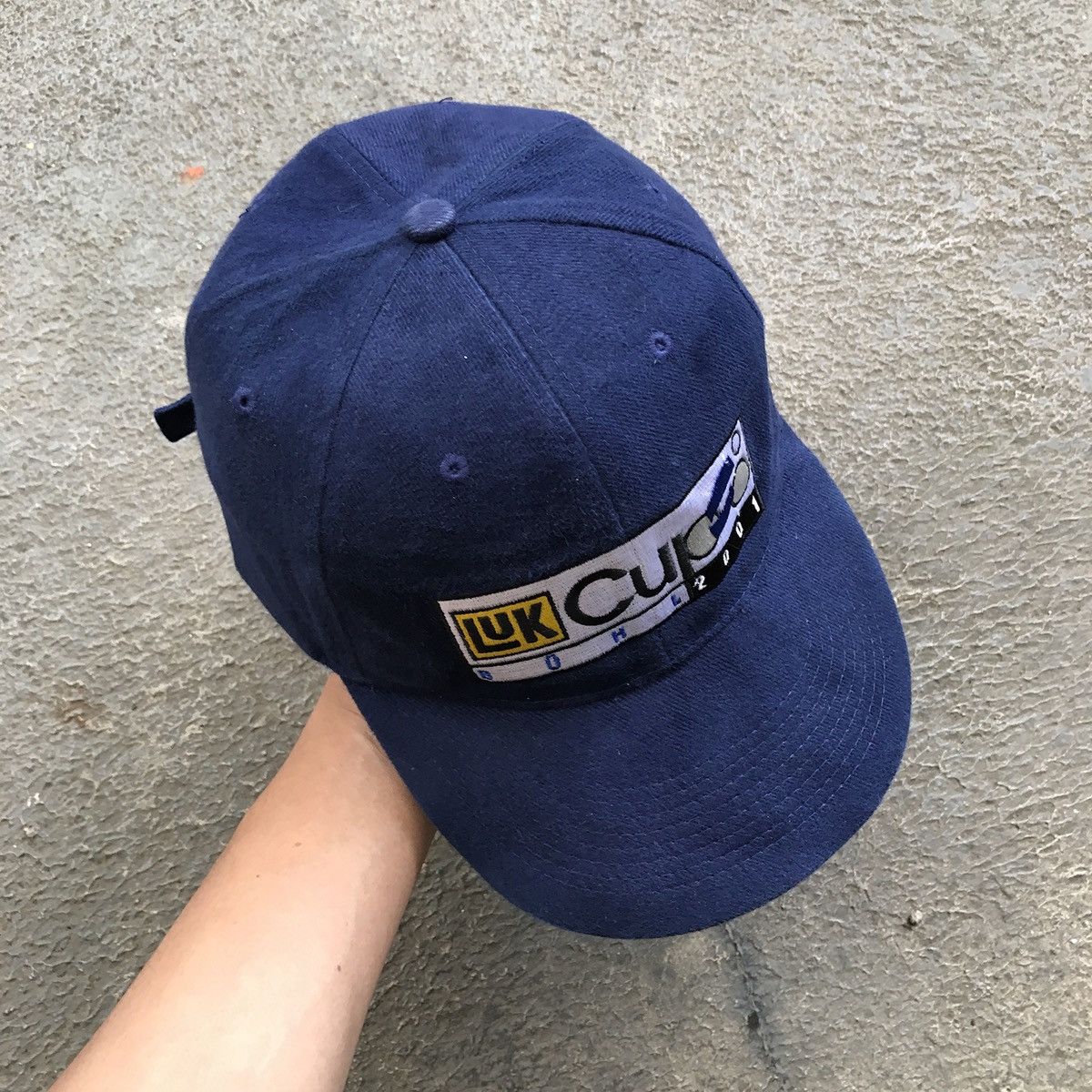 Vintage Archival hat. VINTAGE 2001 LUK CUP. Cycle event Size ONE SIZE - 3 Thumbnail