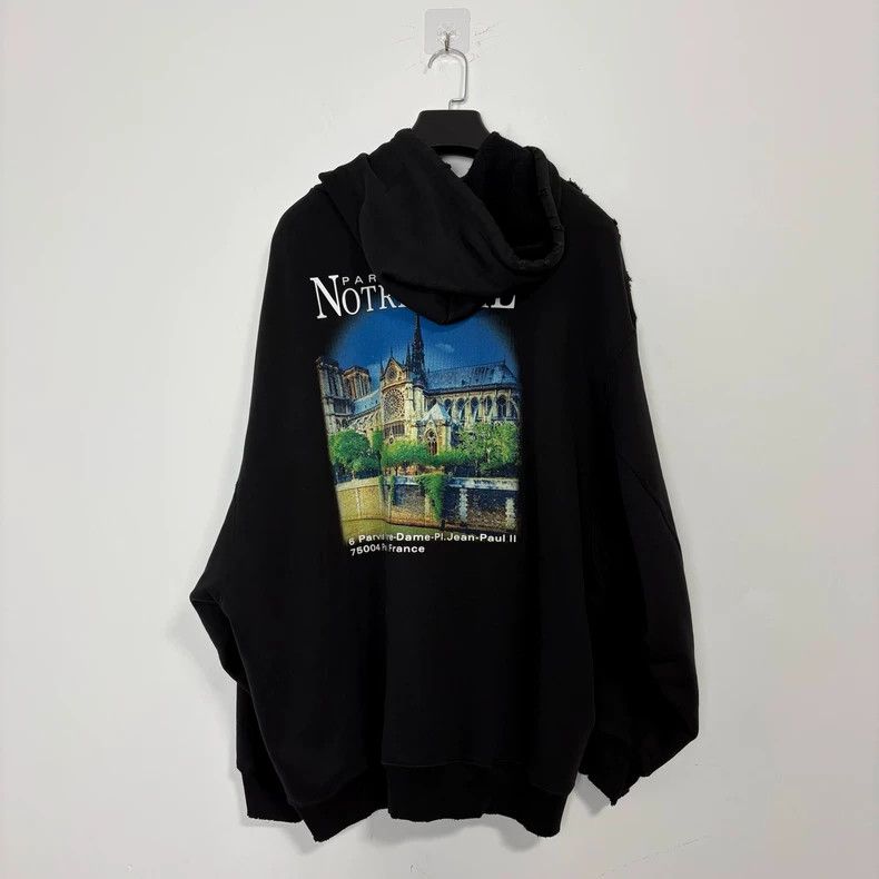 Balenciaga Balenciaga Castle prints destroy hoodies and sweaters Size US M / EU 48-50 / 2 - 2 Thumbnail