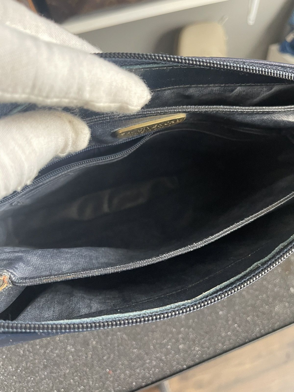 Givenchy Givenchy Monogram 4G Gold Shoulder Bag Size ONE SIZE - 14 Thumbnail