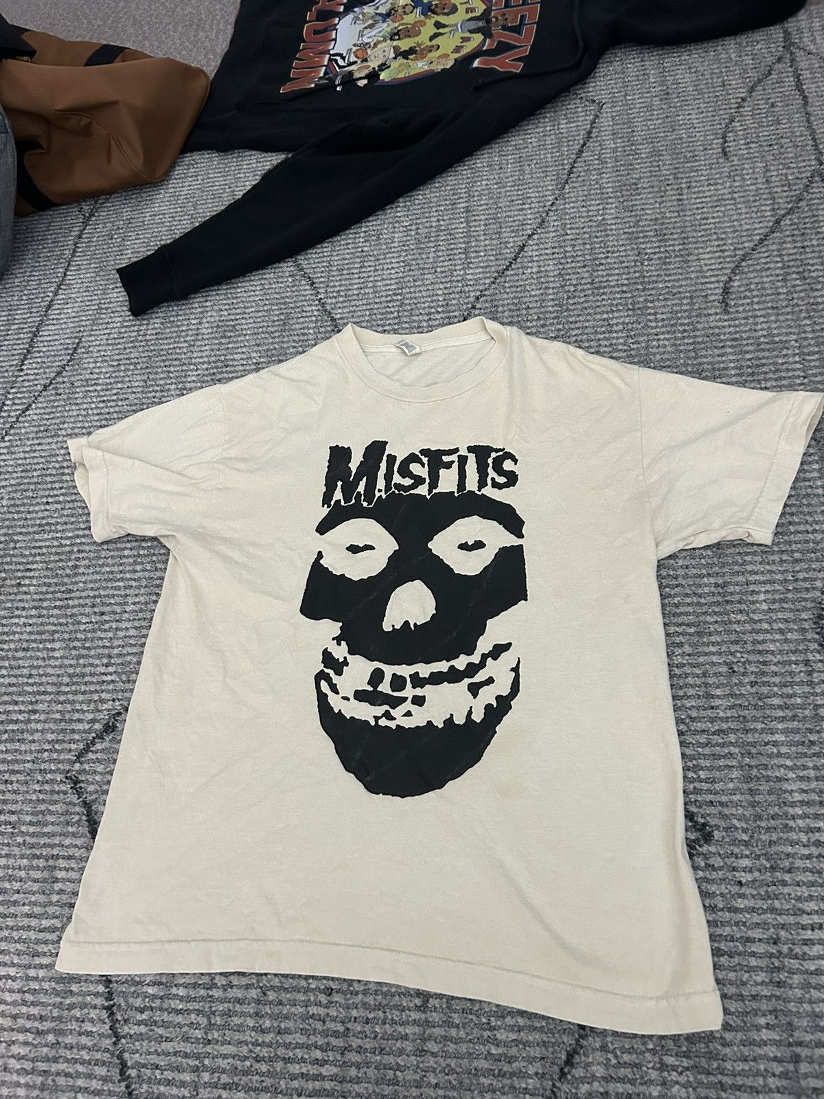 Misfits Misfits Skull Logo Tee (Vintage-Style, Off-White) Size US L / EU 52-54 / 3 - 1 Thumbnail