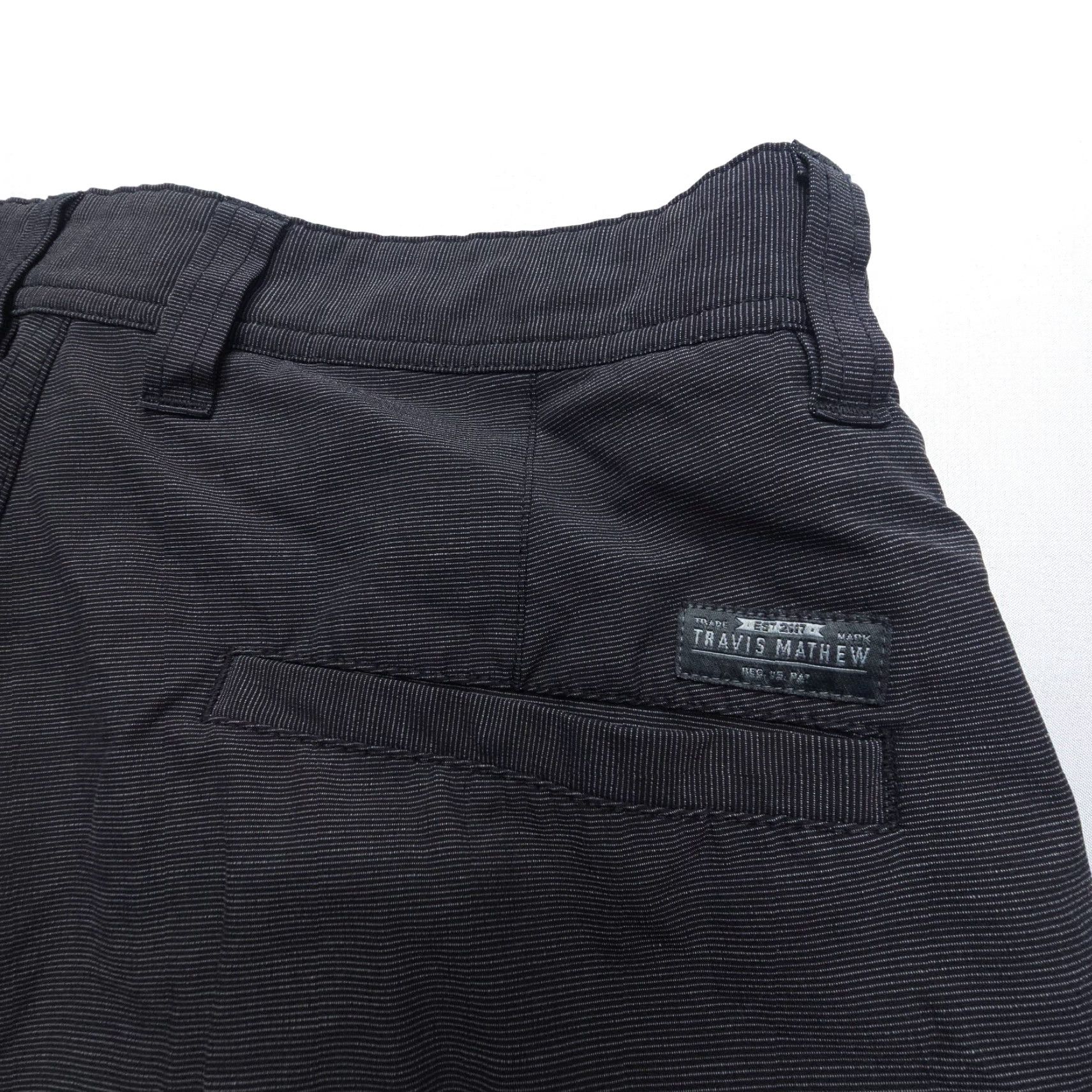 TravisMathew Travis Mathew Chino Shorts Mens 30 x 9 Black / Gray Stretch Light Golf Hybrid Shirt? Size US 30 / EU 46 - 8 Thumbnail