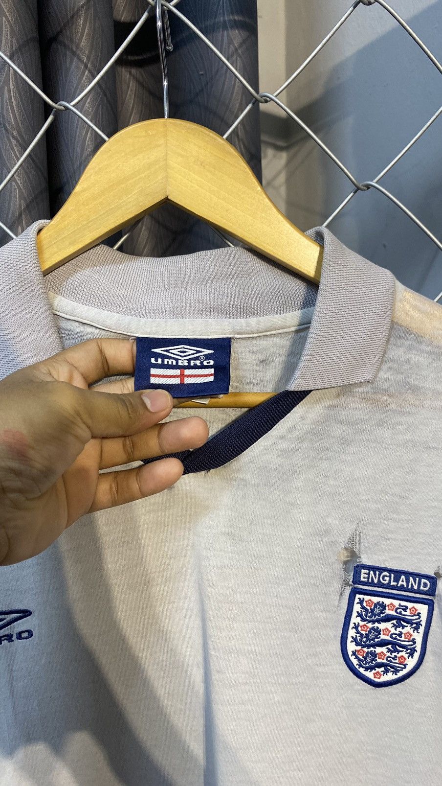 Umbro × Vintage DISTRESS VINTAGE UMBRO ENGLAND MICHAEL OWEN POLO Size US L / EU 52-54 / 3 - 14 Thumbnail
