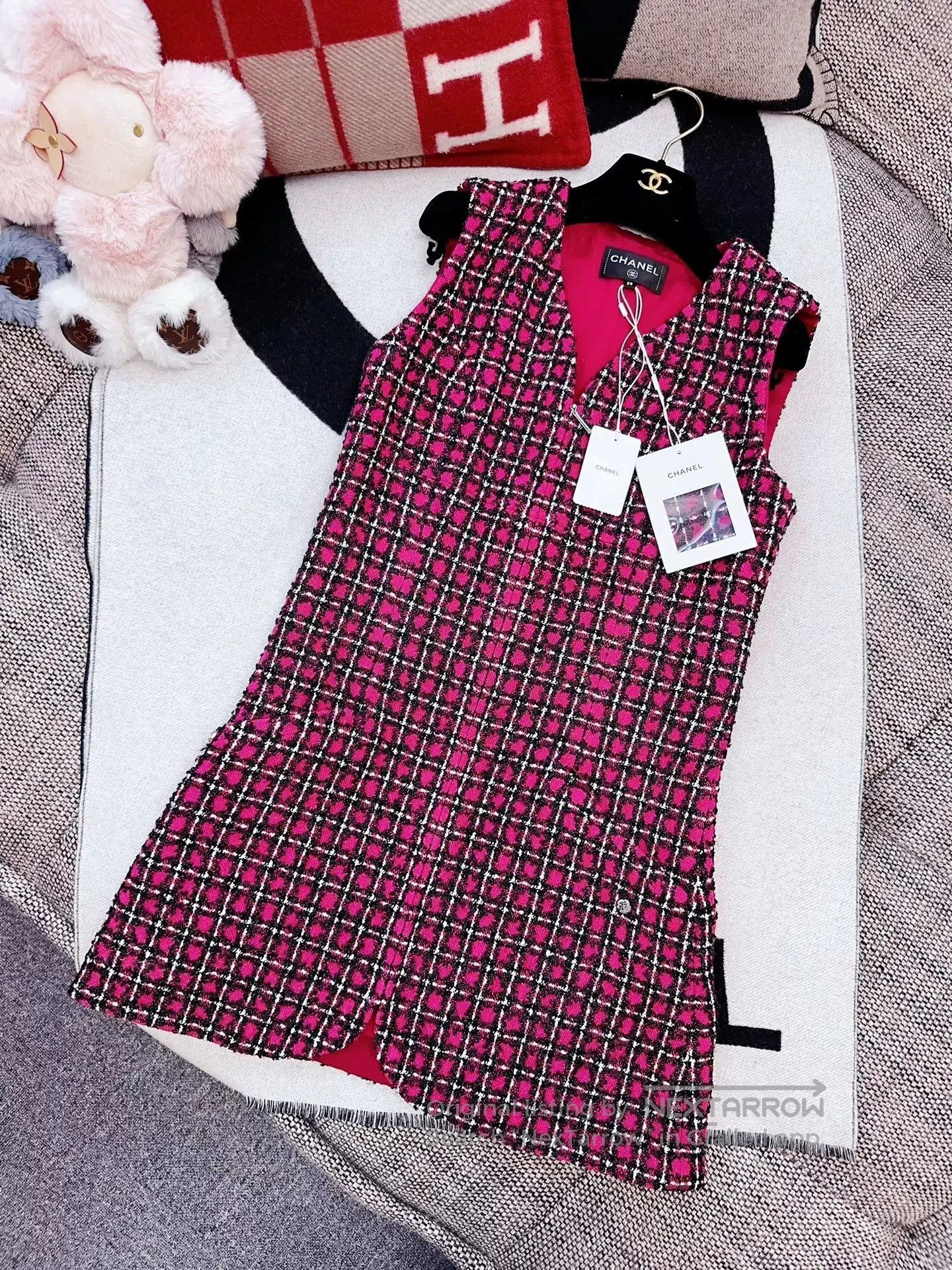 Chanel Chanel 23K Red Black Sleeveless Dress. Size US 38 / EU 54 - 1 Thumbnail