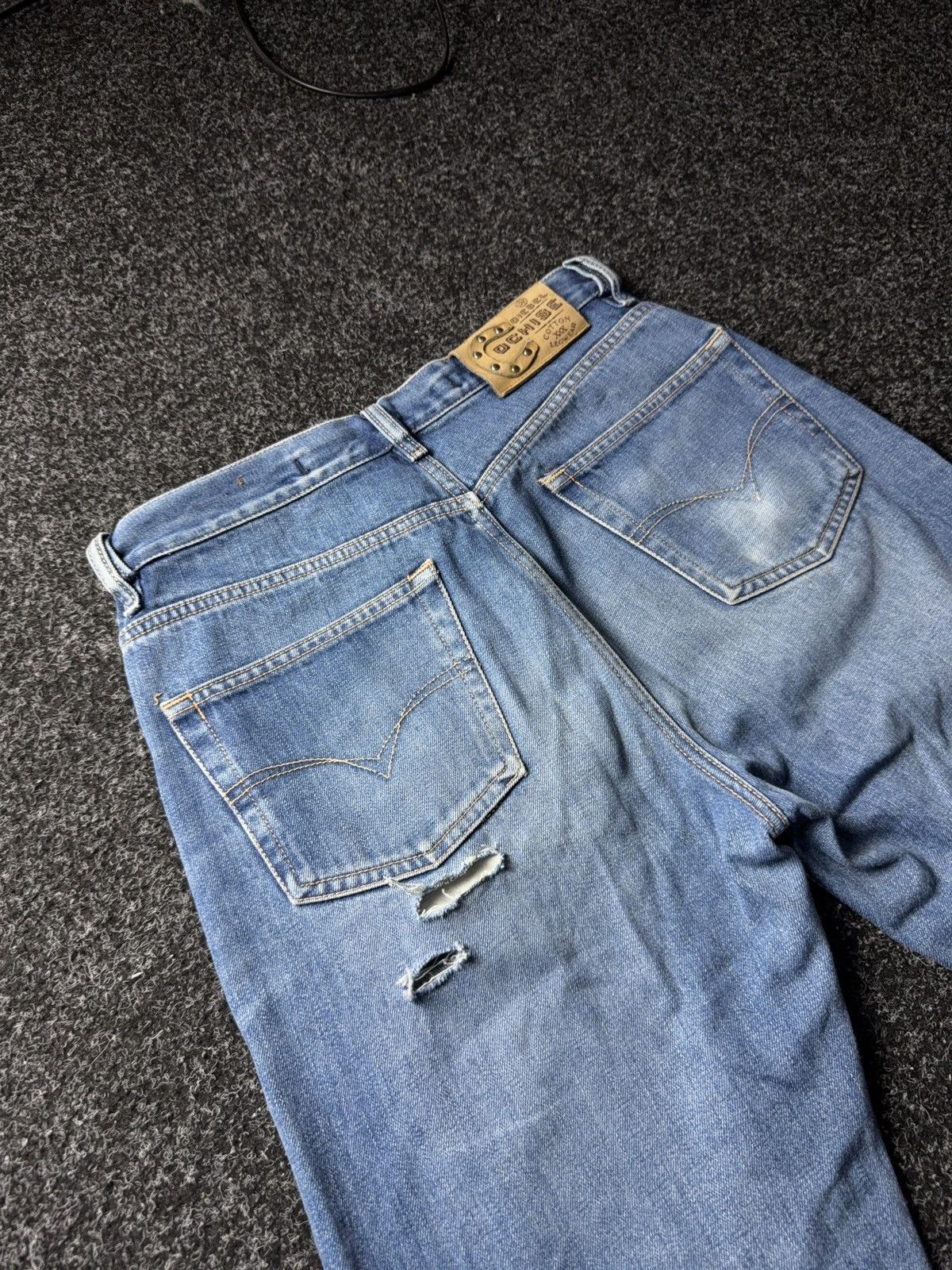 Diesel Retro 90s Diesel Distressed Jeans Made in Italy By Diesel Size US 29 - 18 Thumbnail