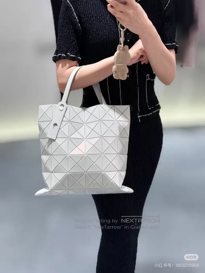Issey Miyake Issey Miyake Six-Grid Bag, Snow White Size ONE SIZE - 3 Thumbnail