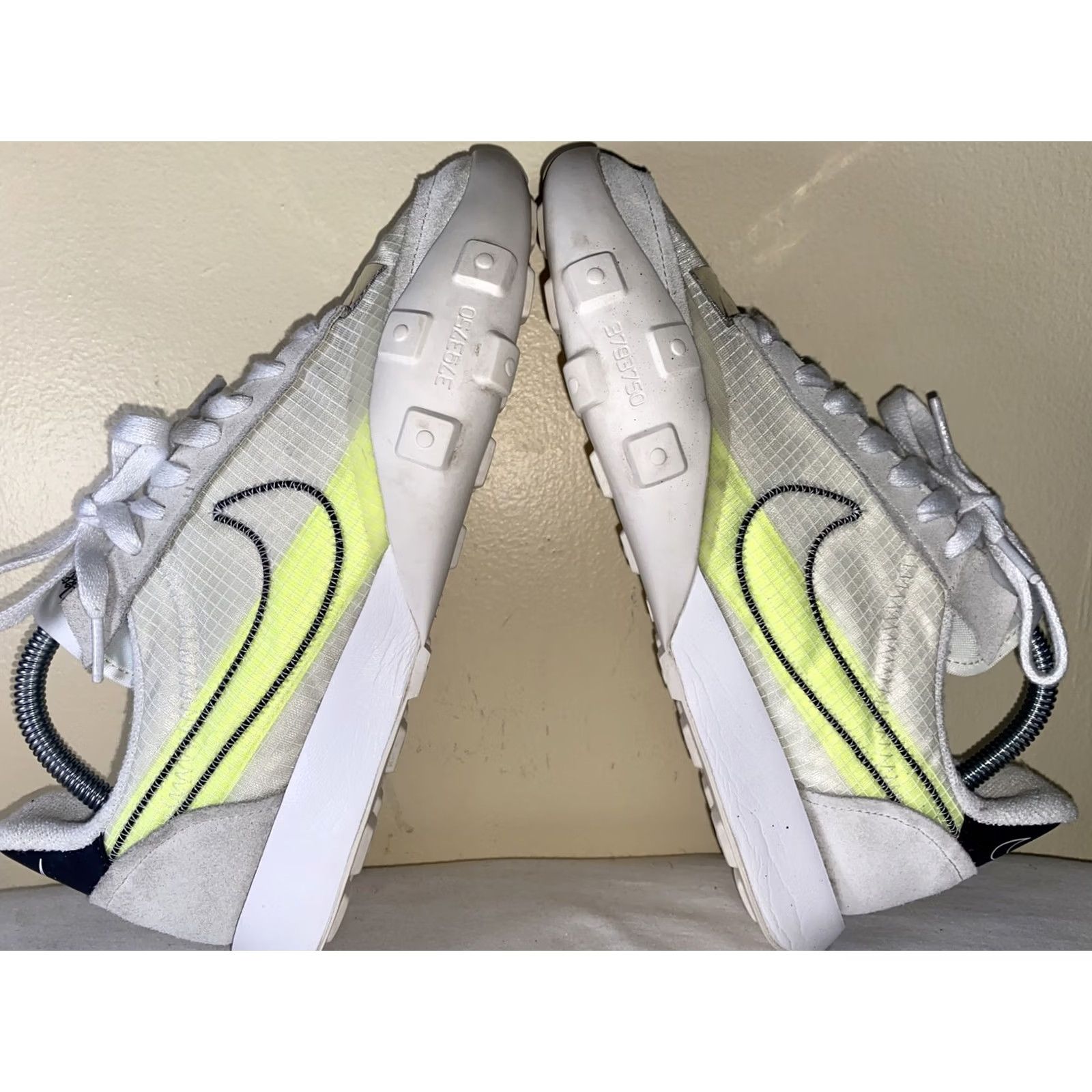 Nike VINTAGE Women’s Nike Waffle Racer 2x White / Grey / Neon Size 9.5 Size US 10 / IT 40 - 7 Thumbnail