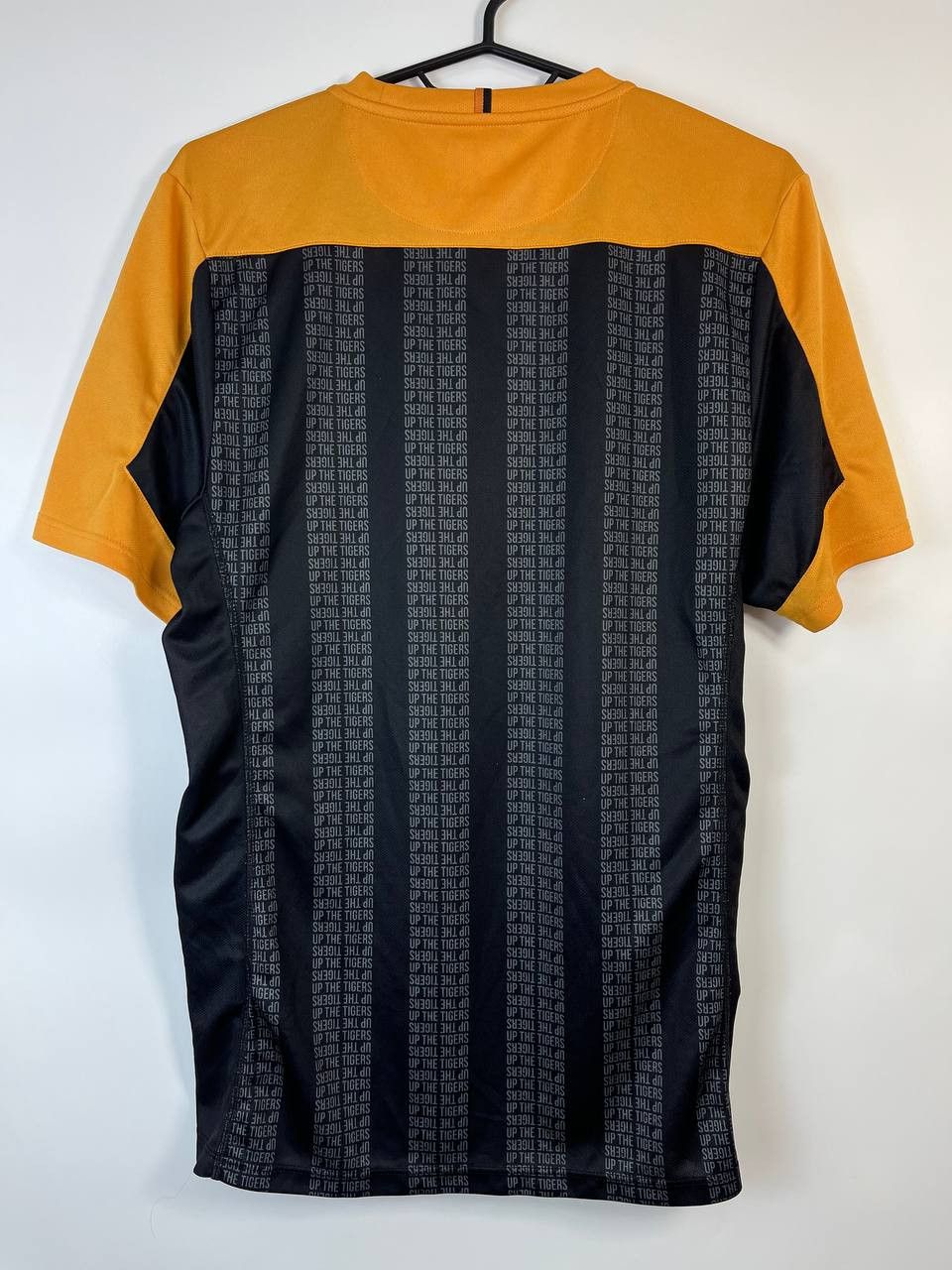 Kappa HULL CITY 2022 2023 HOME SHIRT KAPPA FOOTBALL JERSEY SIZE M Size US M / EU 48-50 / 2 - 7 Thumbnail