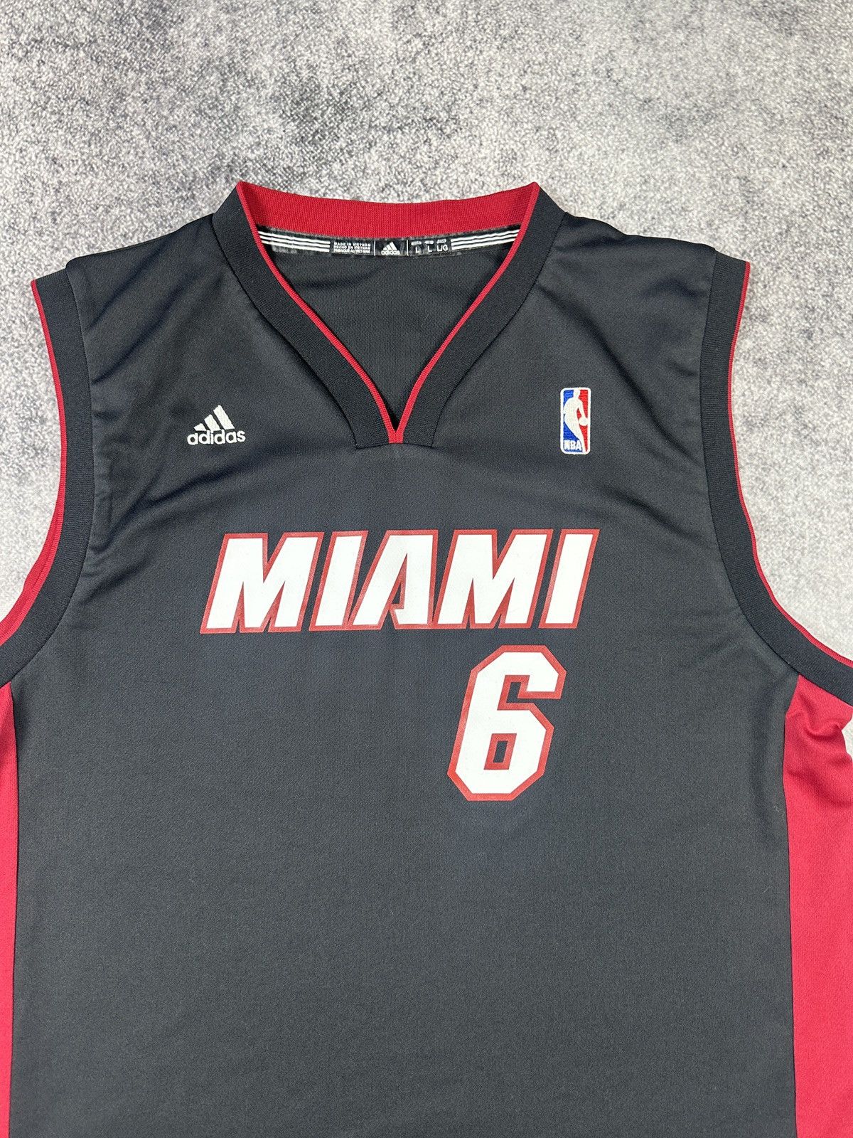 Adidas Vintage Adidas Miami Heat 6 James Basketball Jersey USA L Size US L / EU 52-54 / 3 - 3 Thumbnail