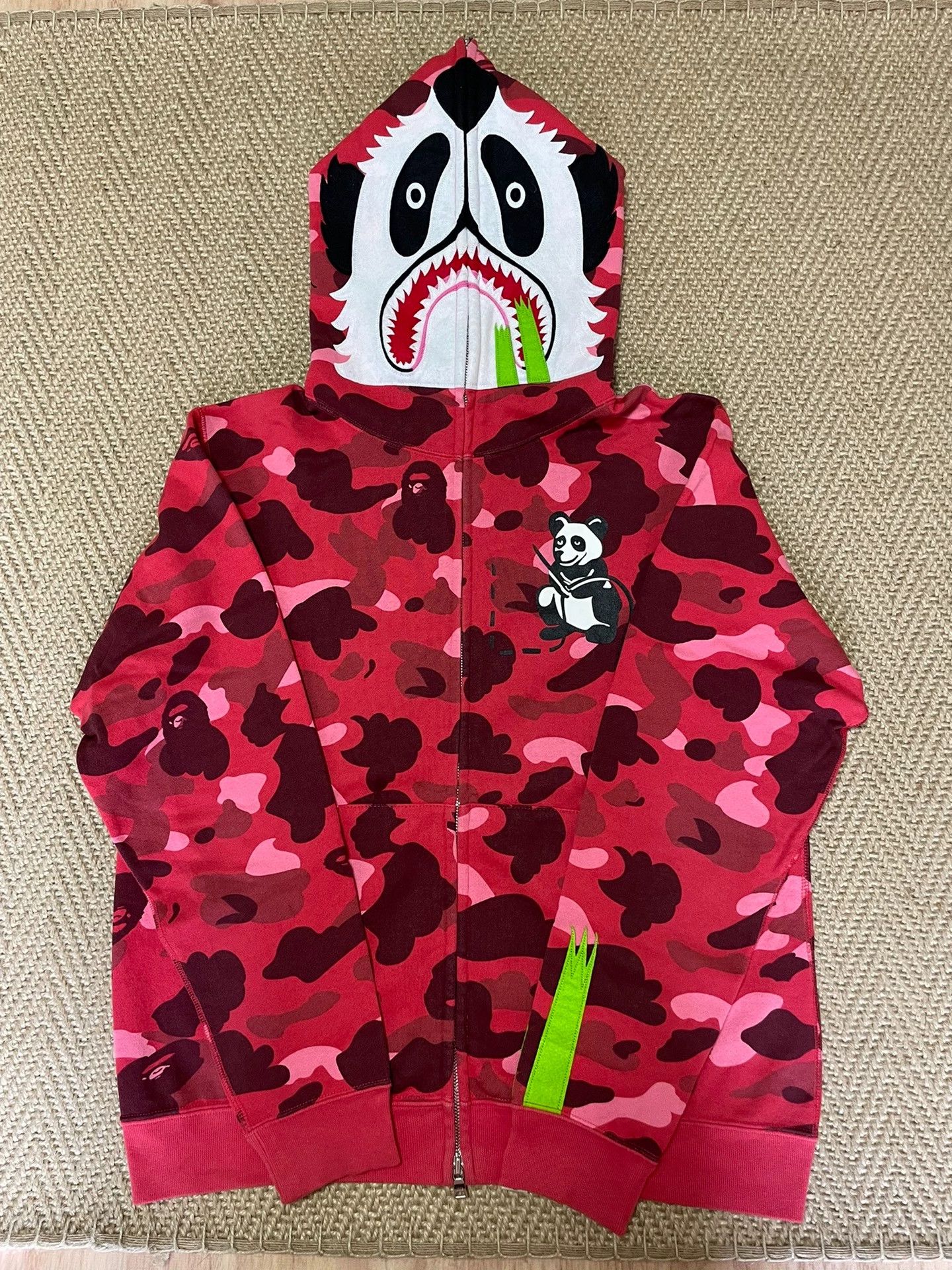 Bape BAPE 15th Red Camo Panda Hoodie S NM NIGO Era Rare Size US S / EU 44-46 / 1 - 1 Thumbnail
