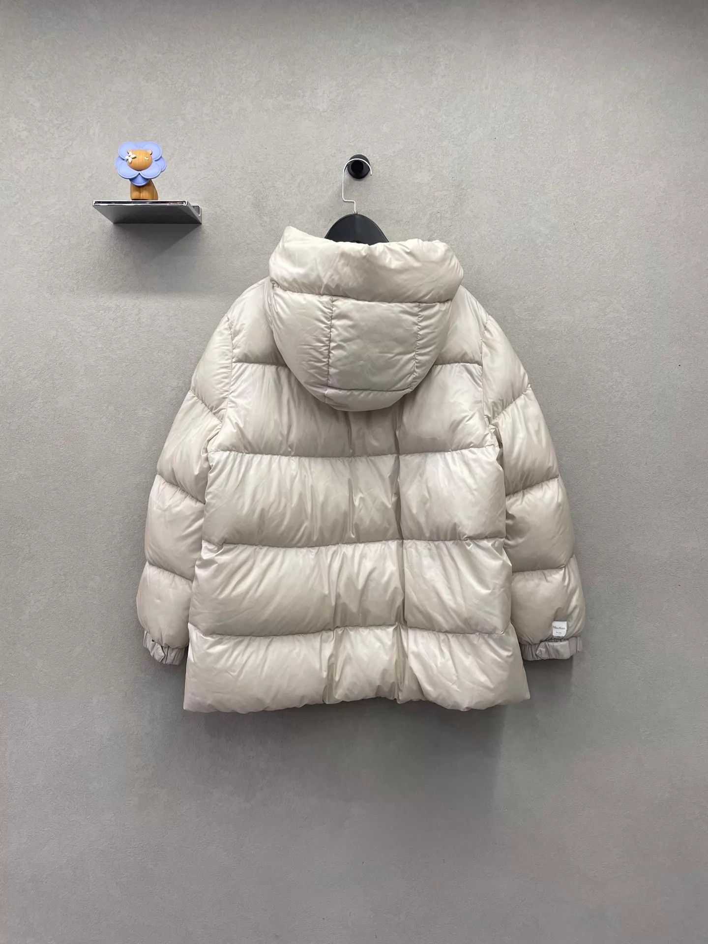 Max Mara MaxMara solid zipper hooded oversize puffer jacket Size L / US 10 / IT 46 - 3 Thumbnail
